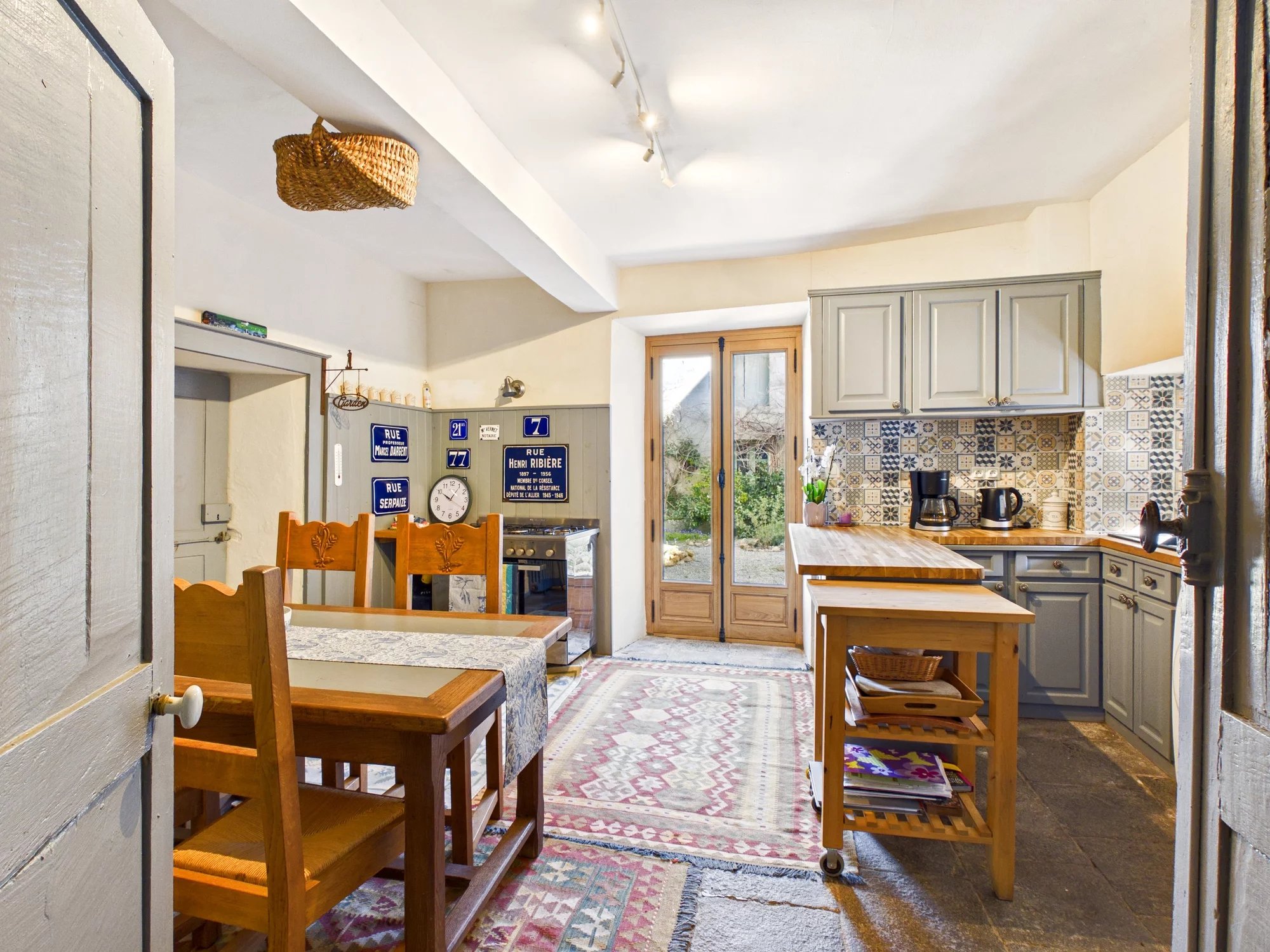 Stunning example of this large period house dating back to 1700’s, Limousin – France – BVI84963