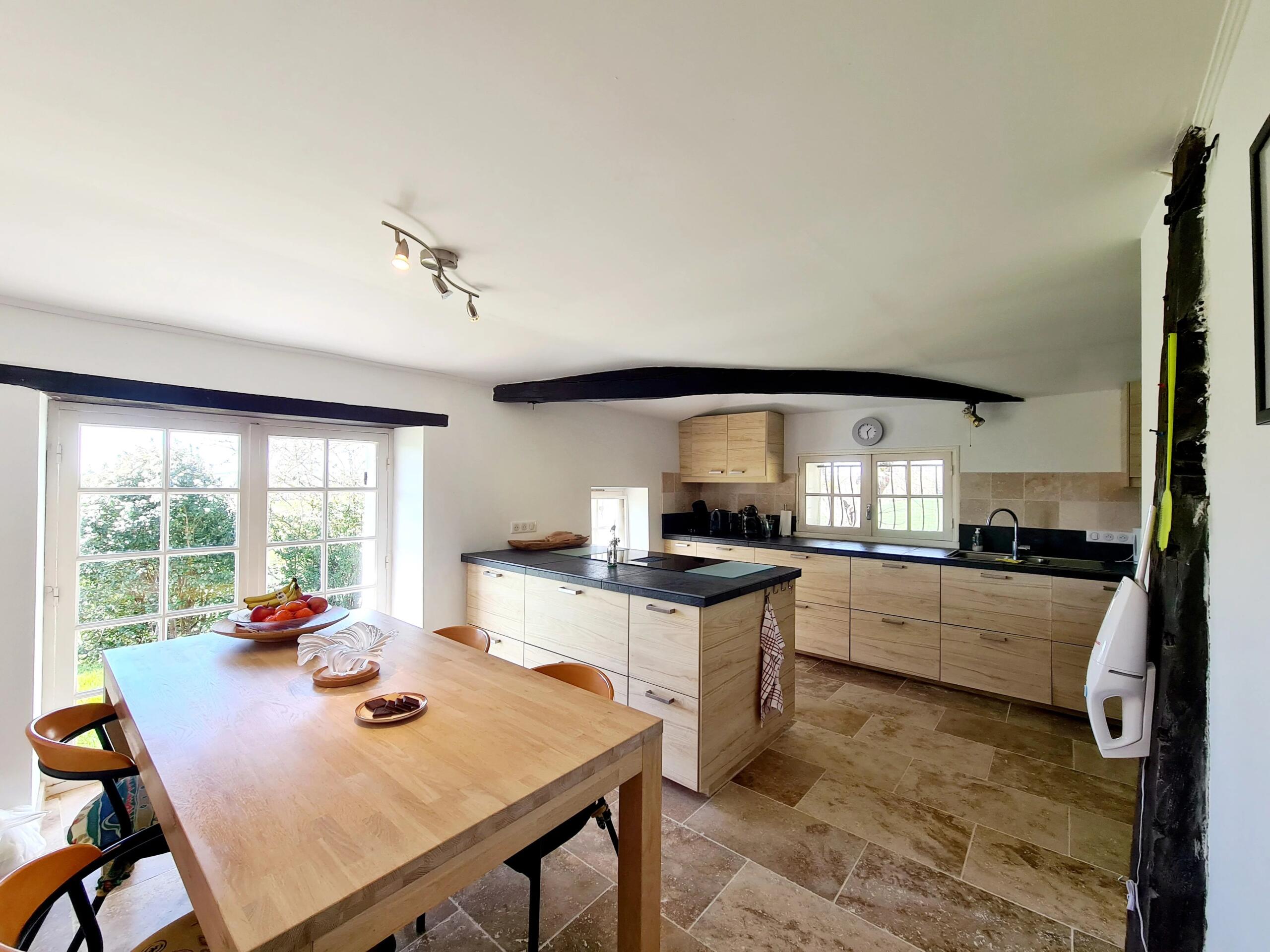 Beautiful Single-Level 3-bedroom Home with Panoramic Views, Aquitaine – France – BVI84553