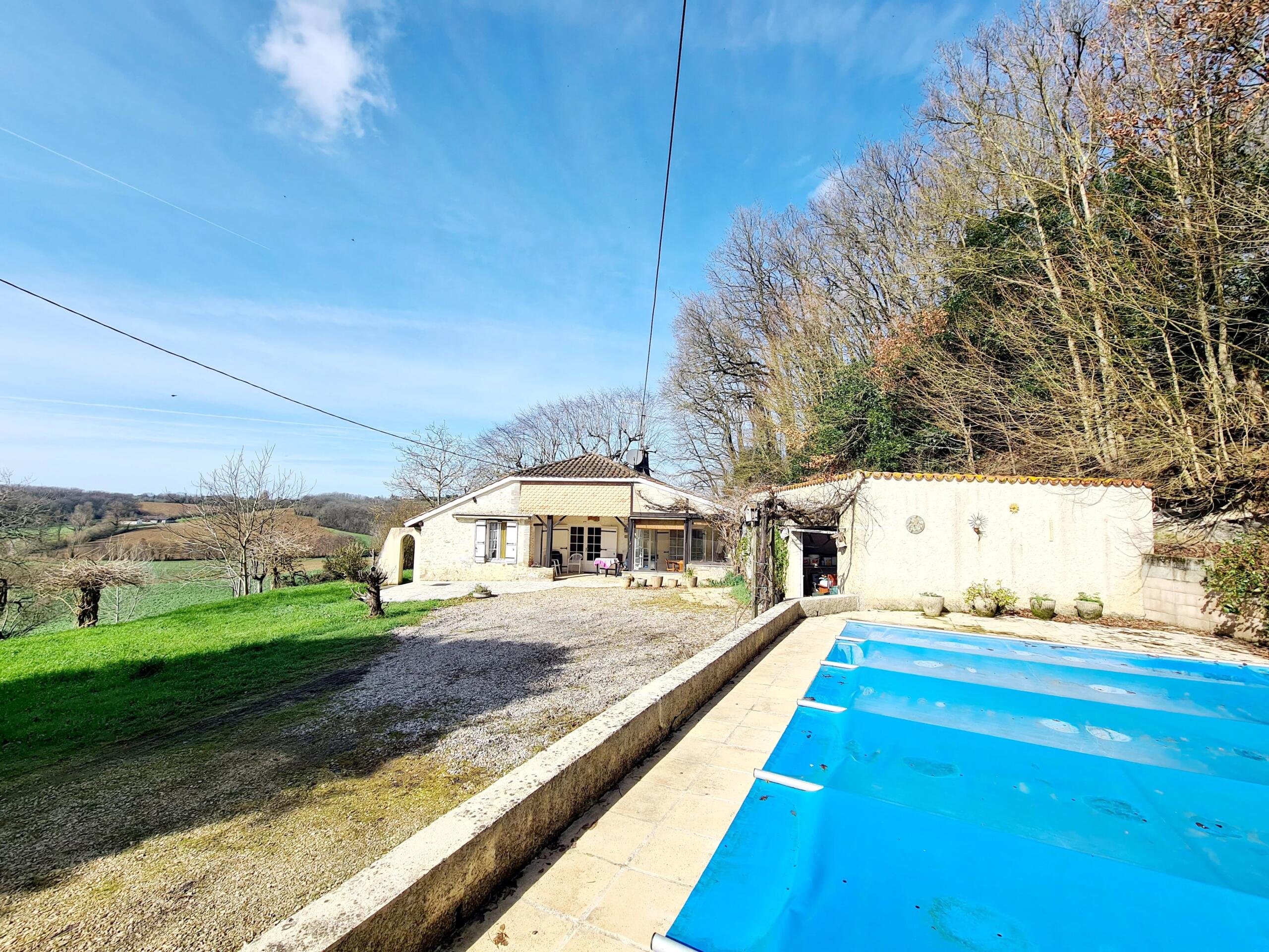 Beautiful Single-Level 3-bedroom Home with Panoramic Views, Aquitaine – France – BVI84553