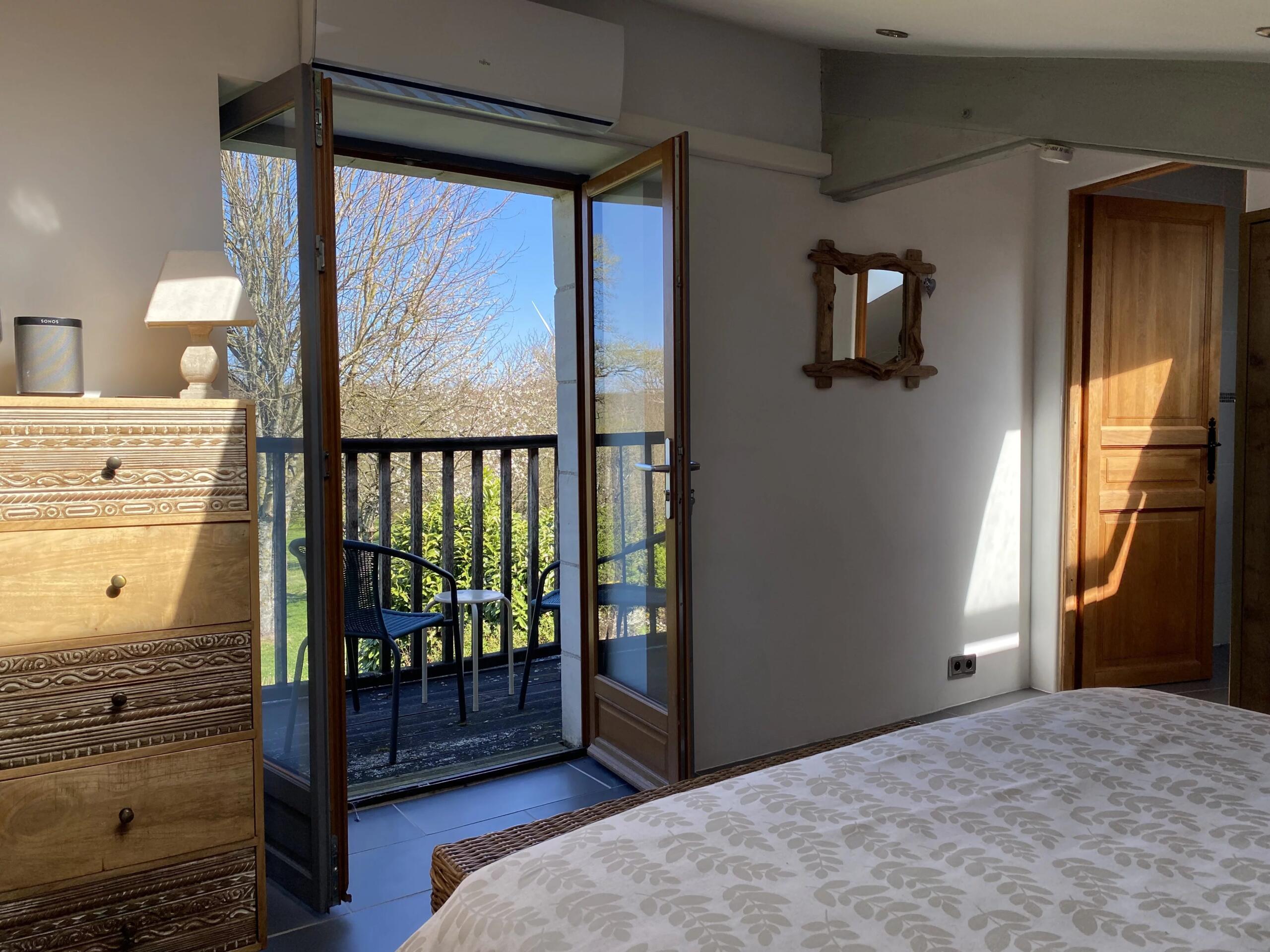 A true countryside gem, a 3-bedroom house with a large garden, barn and amazing views, Limousin – France – BVI84799