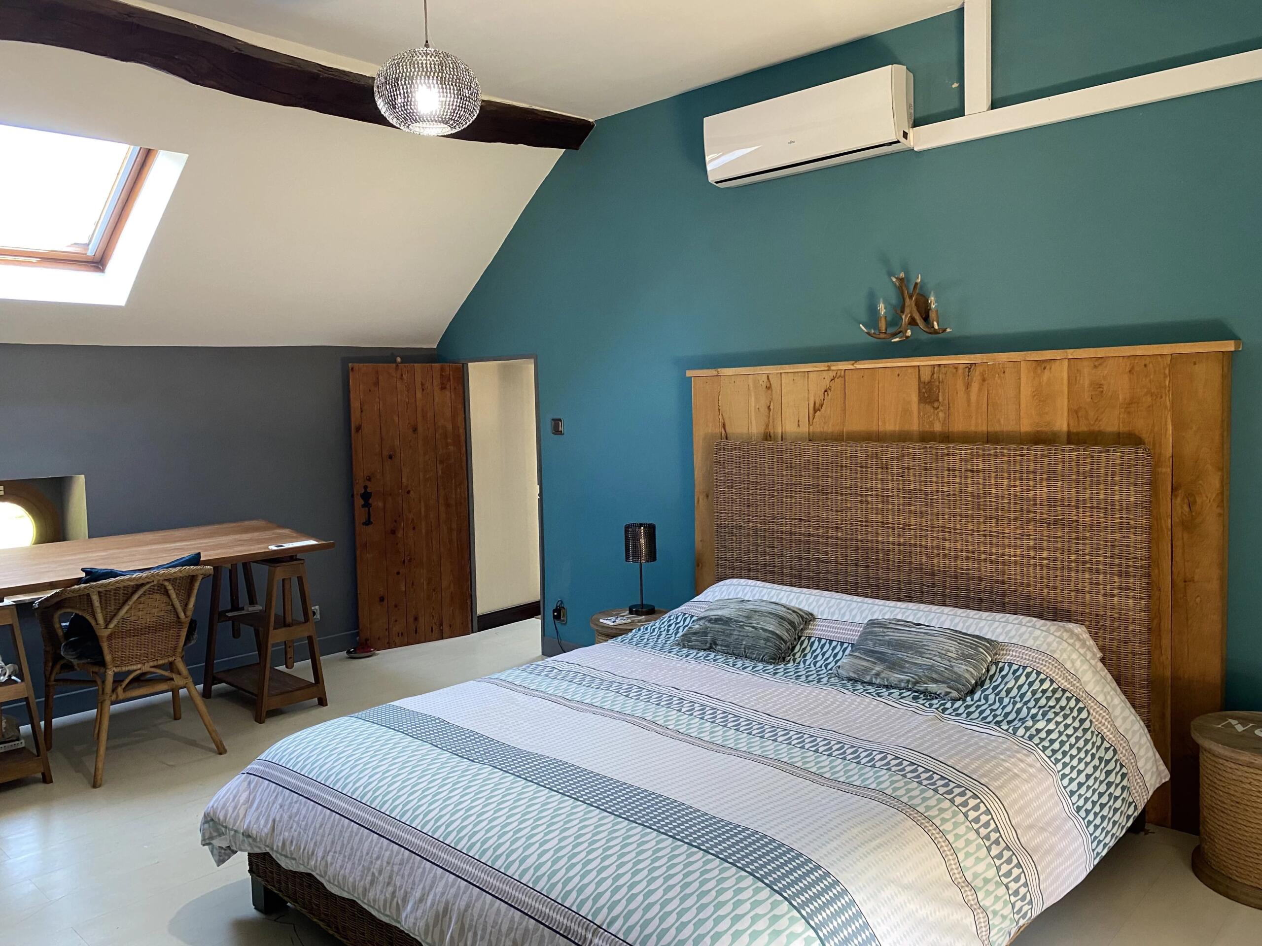 A true countryside gem, a 3-bedroom house with a large garden, barn and amazing views, Limousin – France – BVI84799