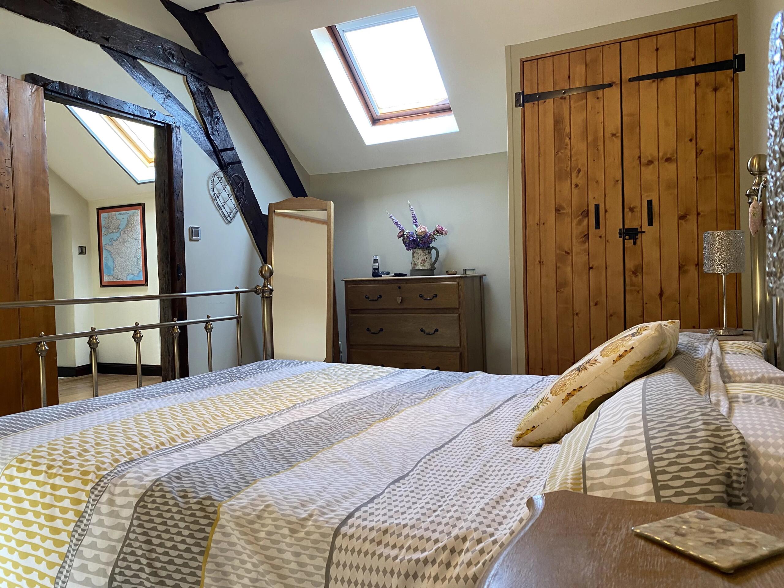 A true countryside gem, a 3-bedroom house with a large garden, barn and amazing views, Limousin – France – BVI84799