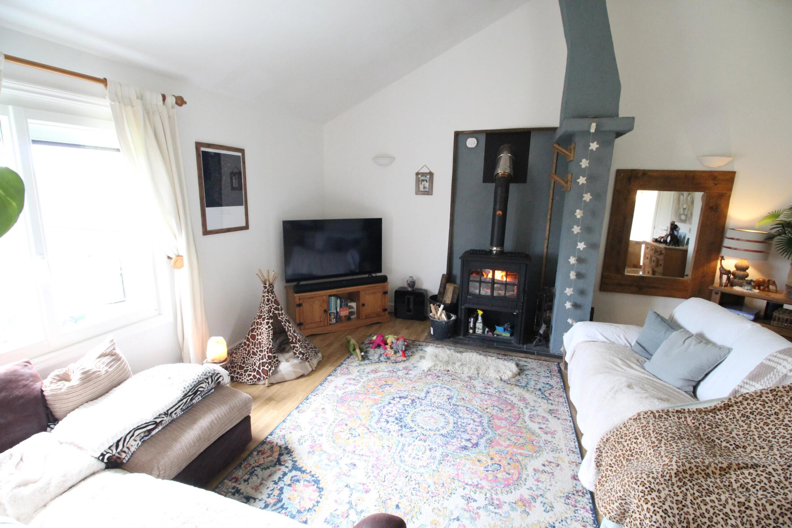 Charming 4-Bedroom Farmhouse with Large Barns and Scenic Land, Poitou-Charentes – France – BVI73240