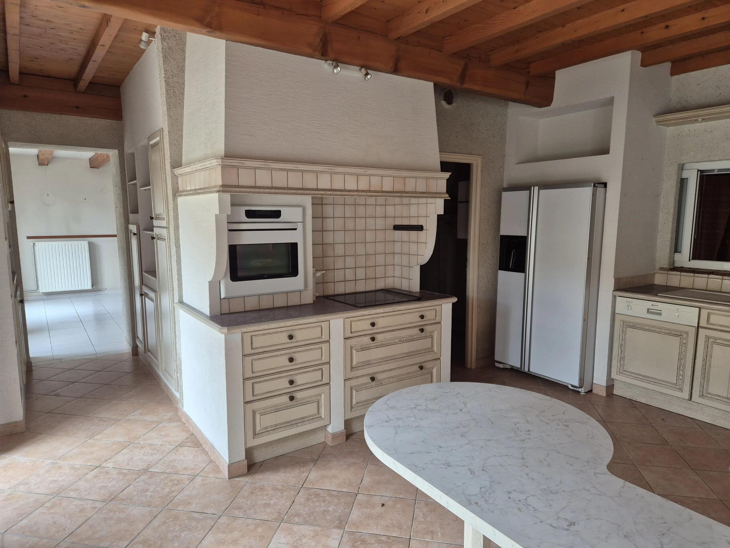 Large stone house with garden in Montaigu de Quercy, Tarn et Garonne, Midi-Pyrénées – France – BVI84548
