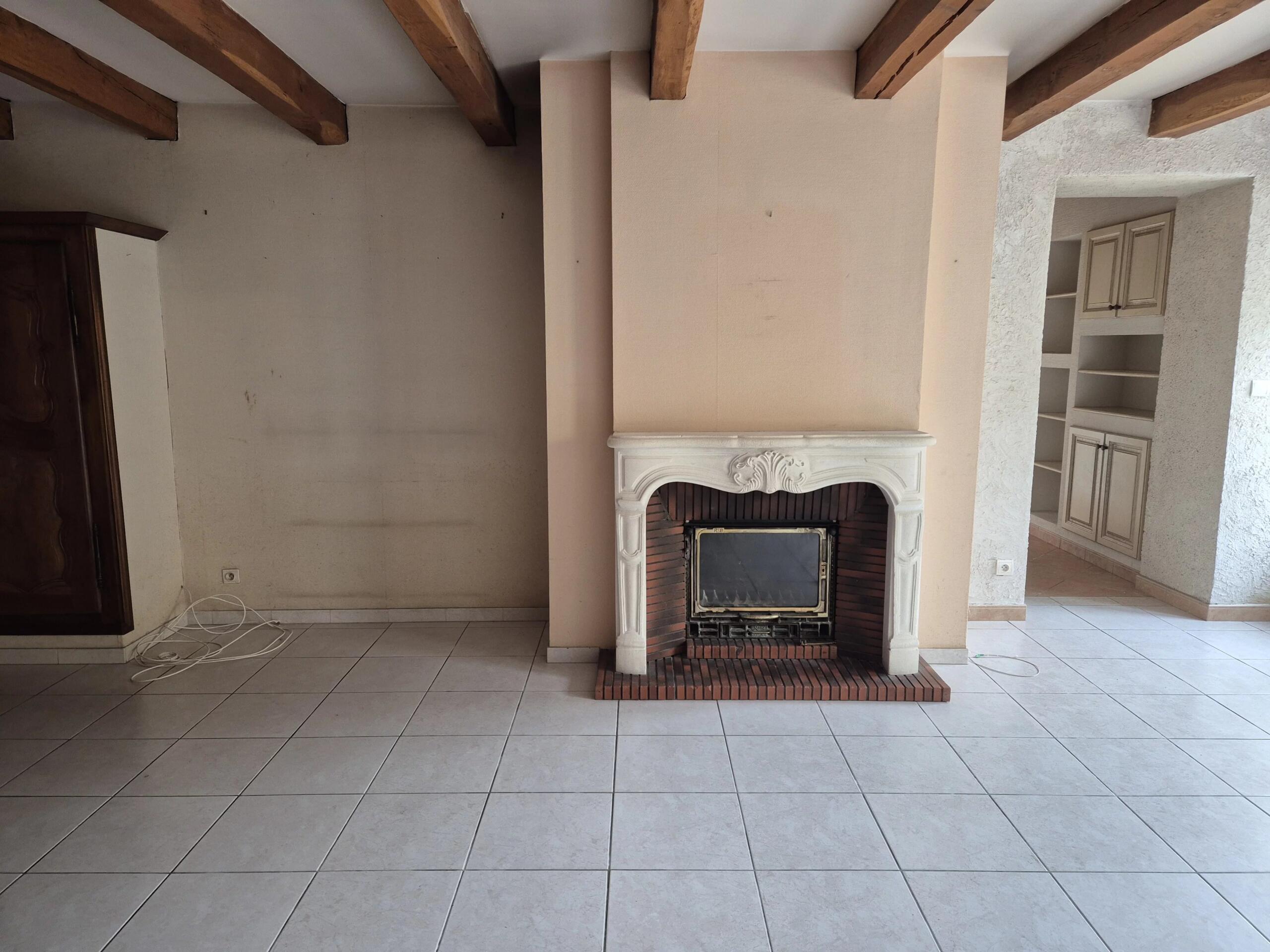 Large stone house with garden in Montaigu de Quercy, Tarn et Garonne, Midi-Pyrénées – France – BVI84548
