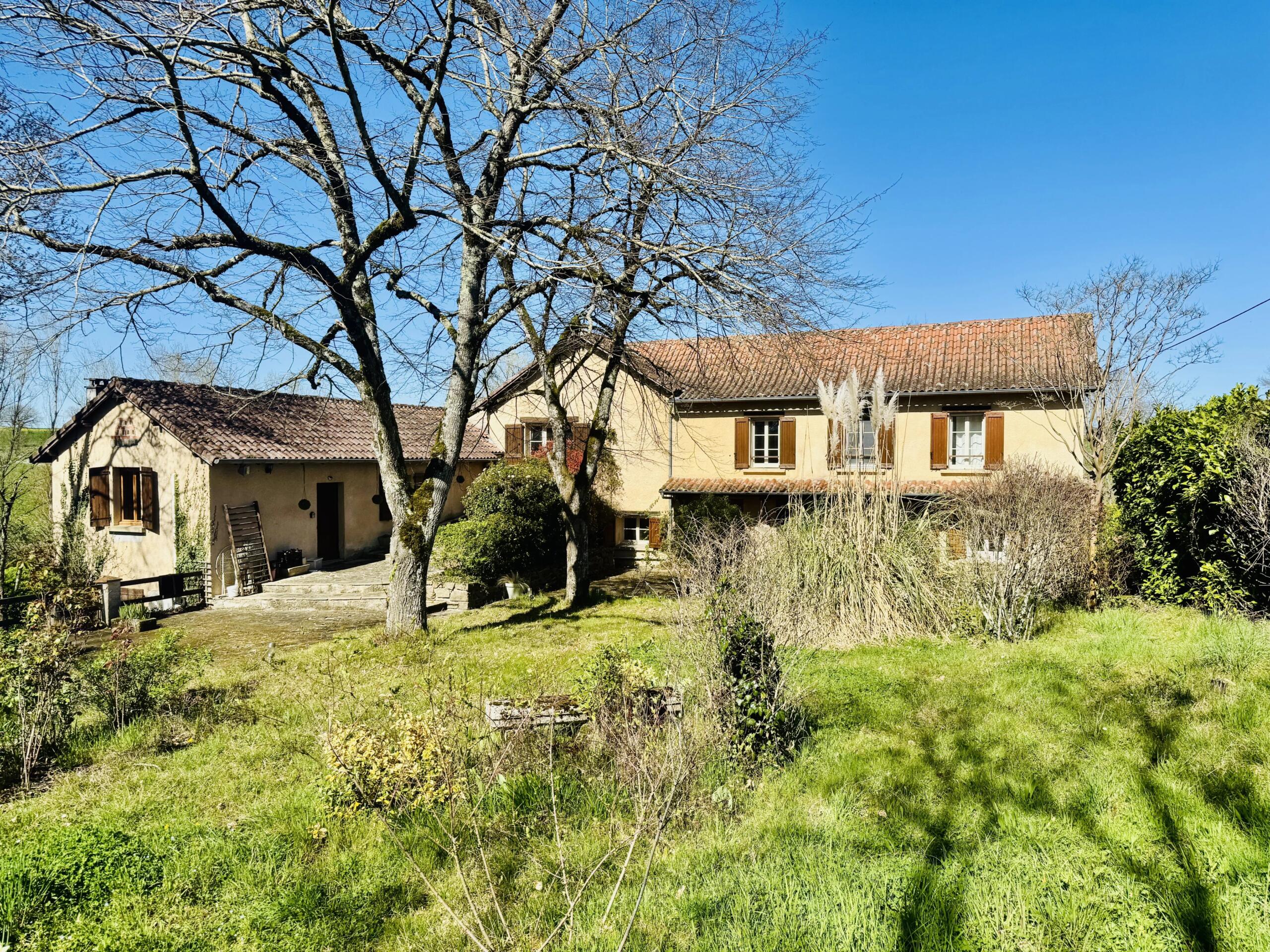 Charming Tarn Stone Property with Gîte, Pool and Stable, Midi-Pyrénées – France – BVI82693