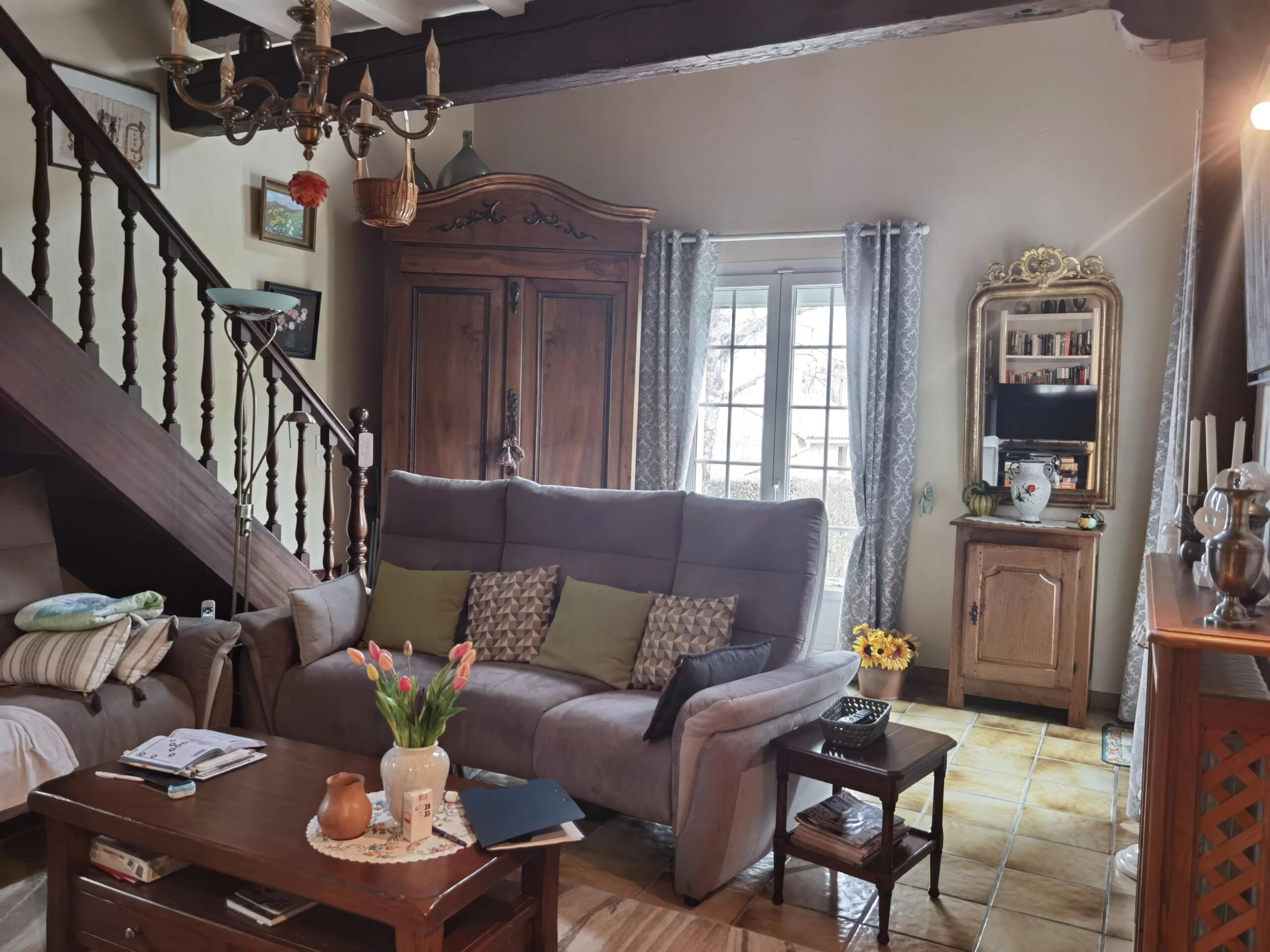 Large family home with generous garden and guesthouse, Midi-Pyrénées – France – BVI83617