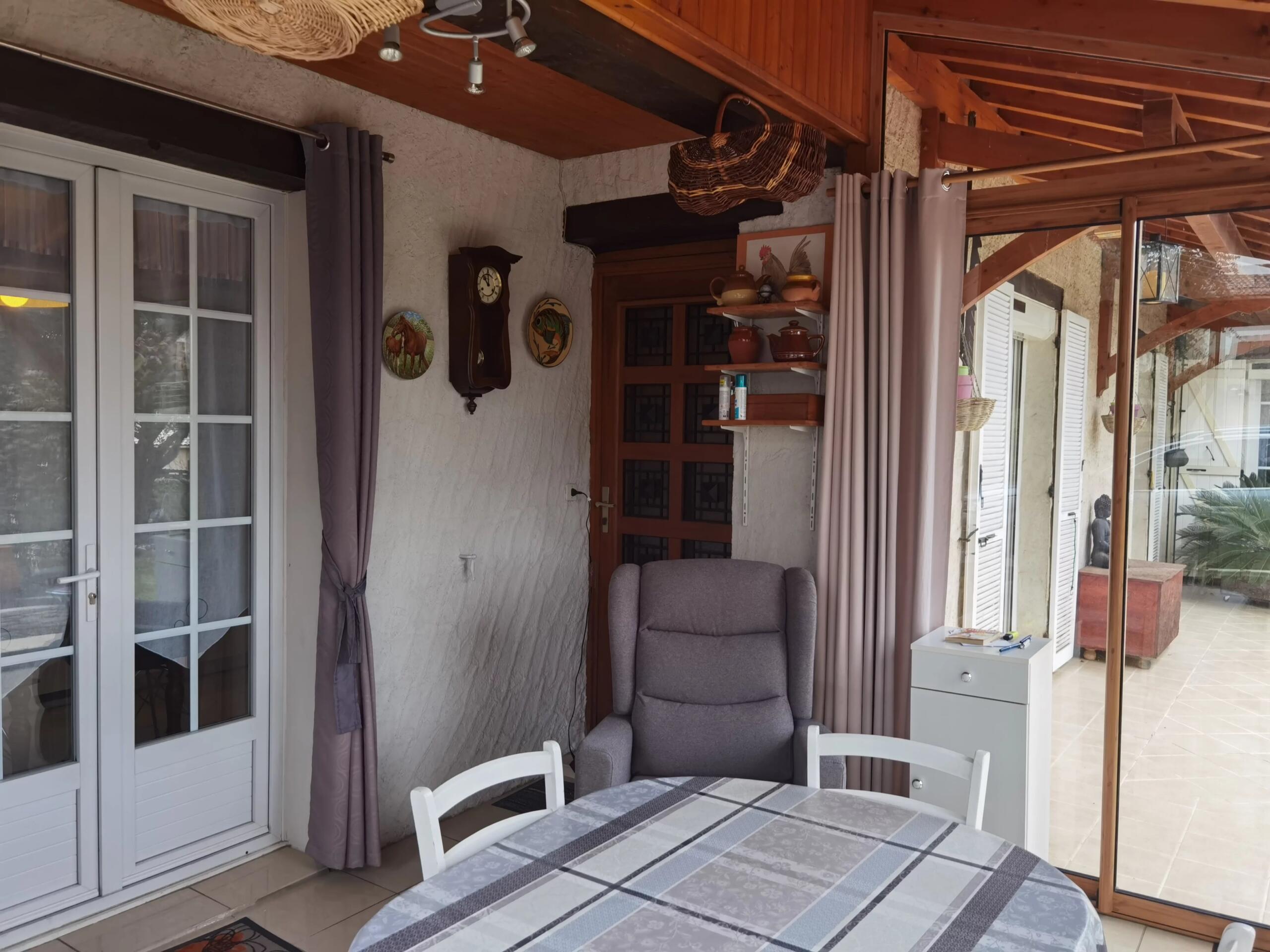 Large family home with generous garden and guesthouse, Midi-Pyrénées – France – BVI83617