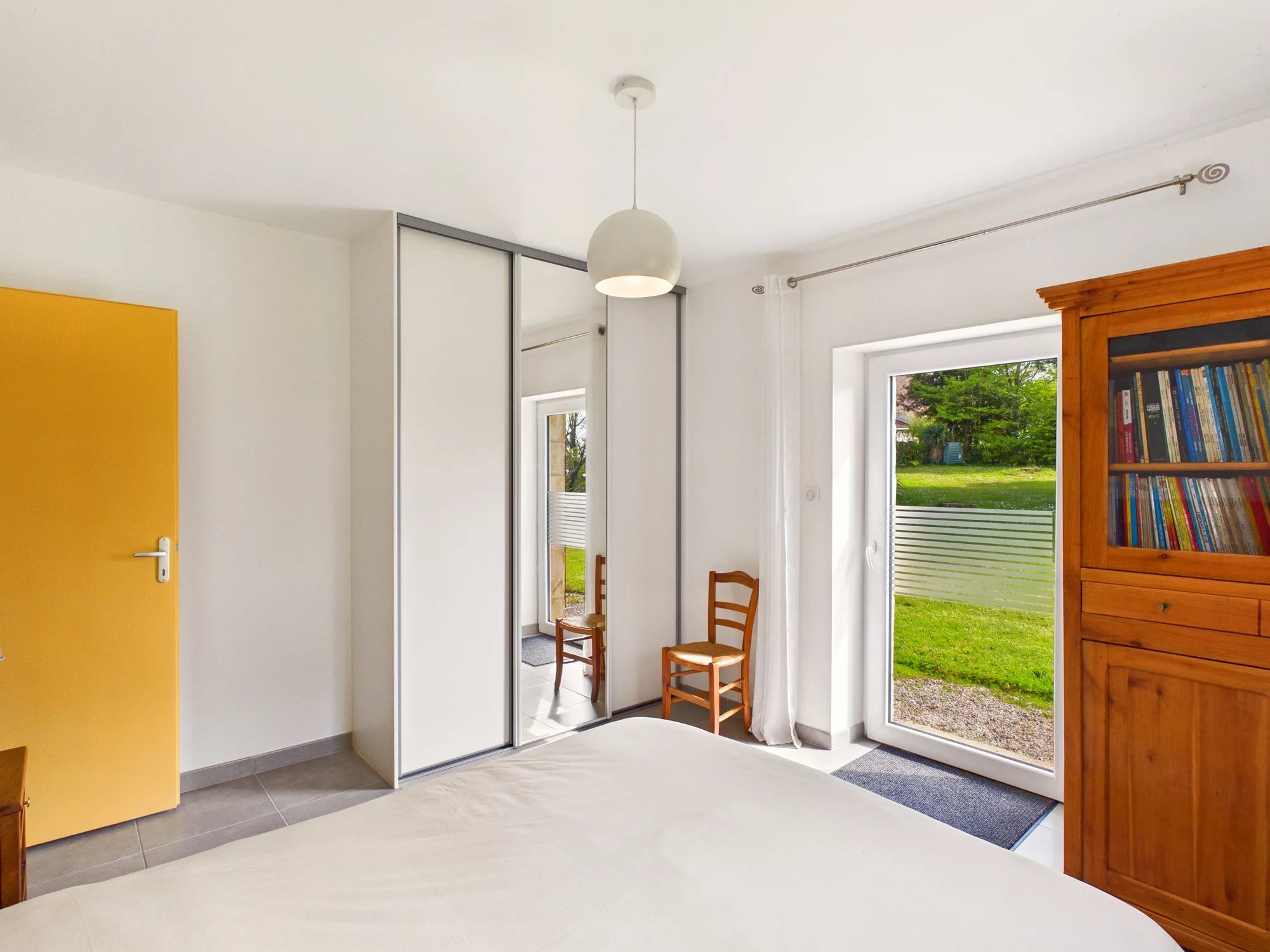 Beautifully renovated house with lots of natural light, close to Mansle, Poitou-Charentes – France – BVI84202