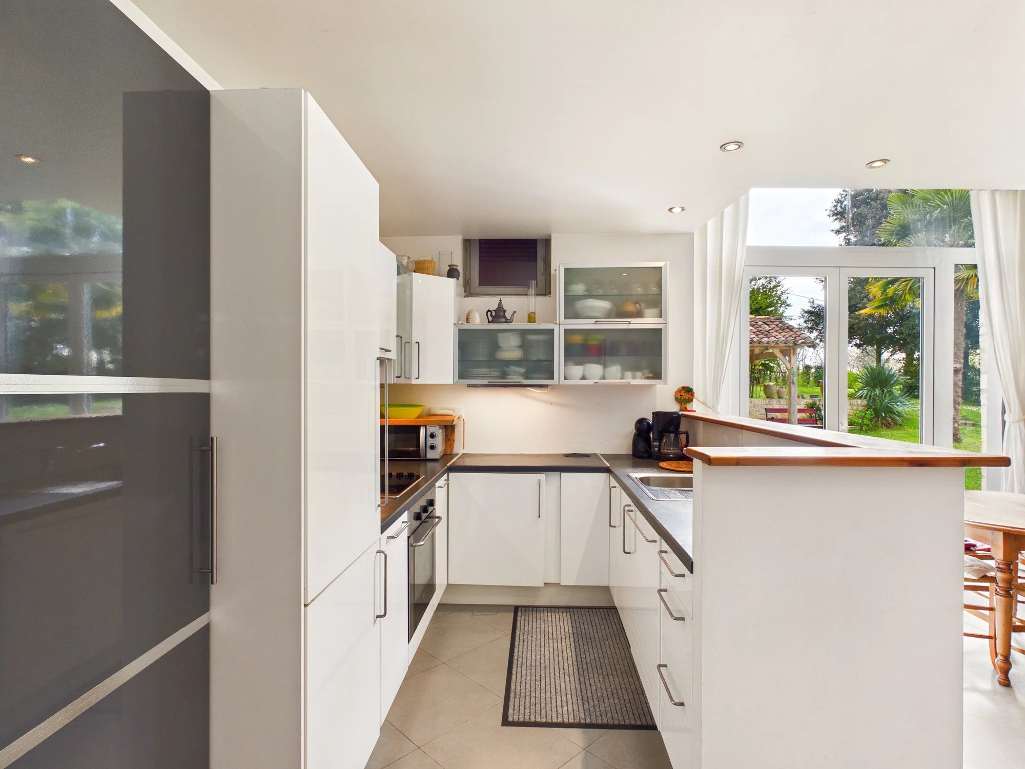 Beautifully renovated house with lots of natural light, close to Mansle, Poitou-Charentes – France – BVI84202