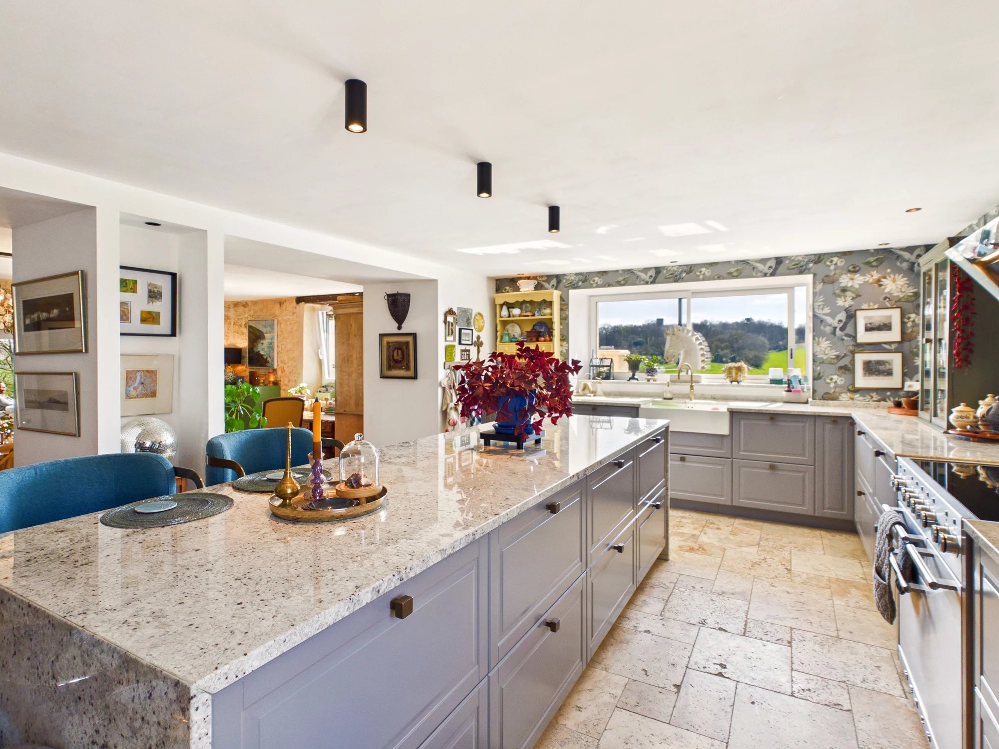 Elegant 5 bed stone house with barn in edge of village setting near Gourdon, Midi-Pyrénées – France – BVI83301