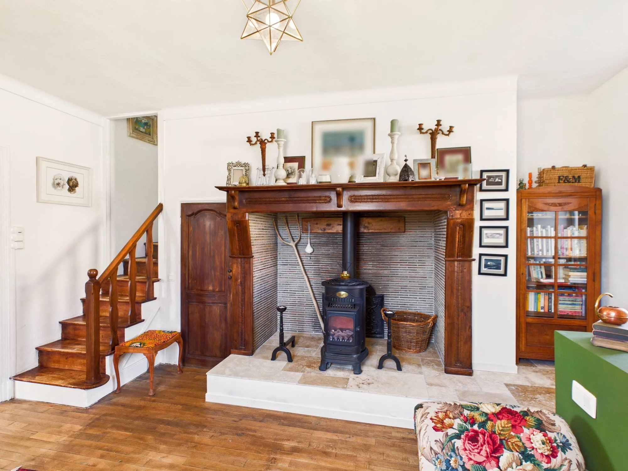 Elegant 5 bed stone house with barn in edge of village setting near Gourdon, Midi-Pyrénées – France – BVI83301