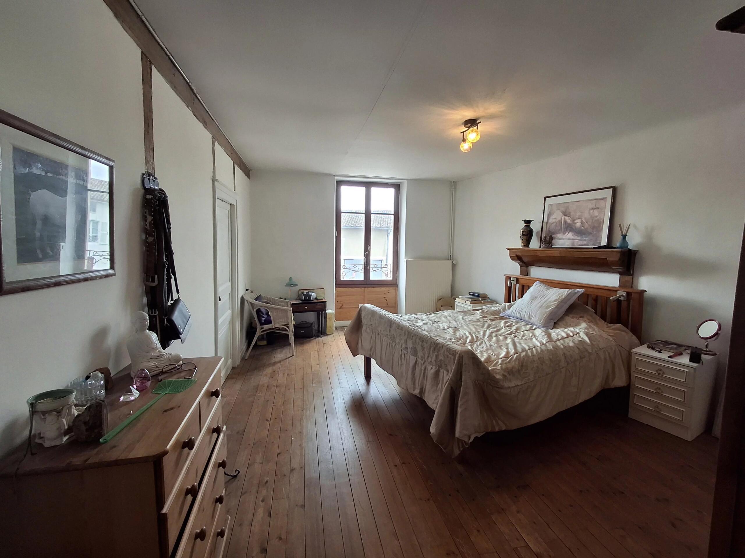 Pretty village house with room to expand, close to amenities, Poitou-Charentes – France – BVI84798