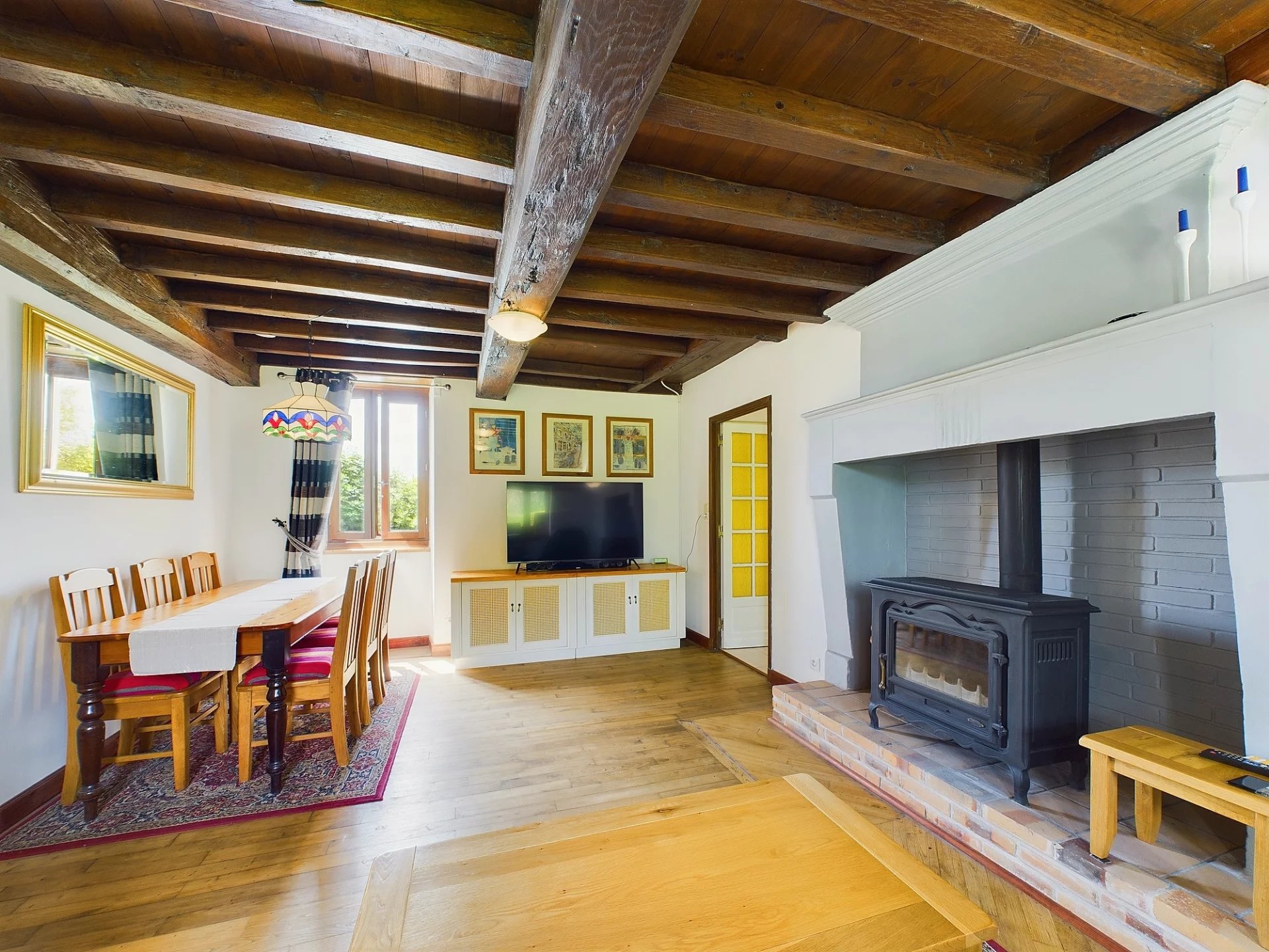 Four bedroom property with guest cottage and panoramic views, Aquitaine – France – BVI76320