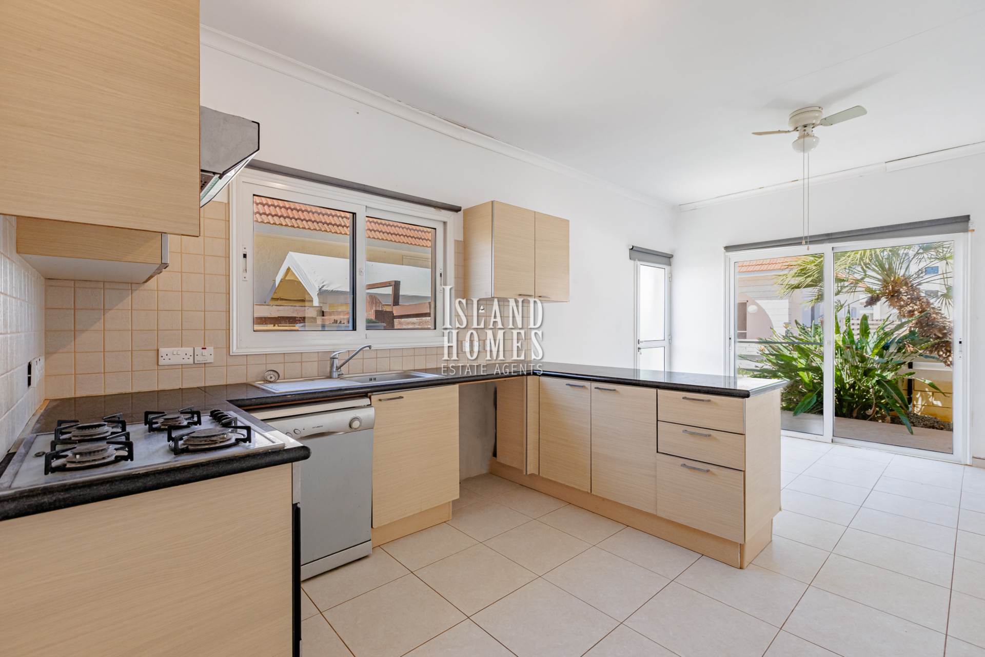 3 bedroom Bungalow in Liopetri, Famagusta, Cyprus – MiL103