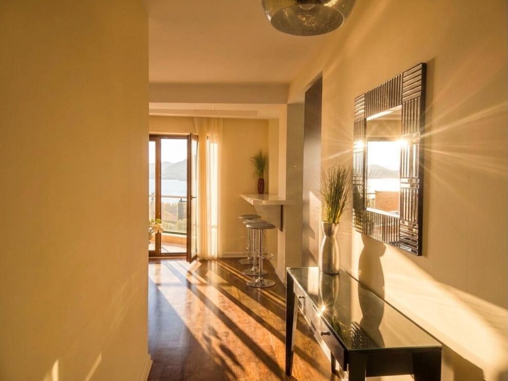 Sunny Residence in Kamenovo: Panoramic Sea Views & 5* Privacy