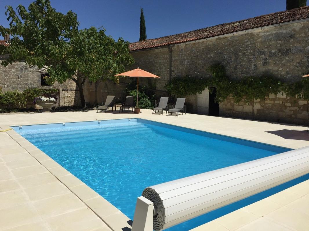 8 bedroom propriete in Chateauneuf Sur Charente, Charente, France