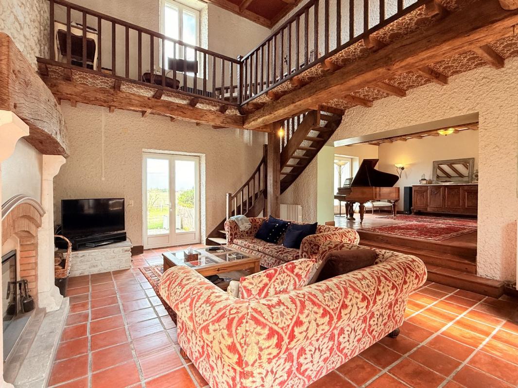 8 bedroom propriete in Chateauneuf Sur Charente, Charente, France