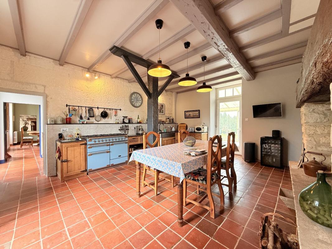 8 bedroom propriete in Chateauneuf Sur Charente, Charente, France