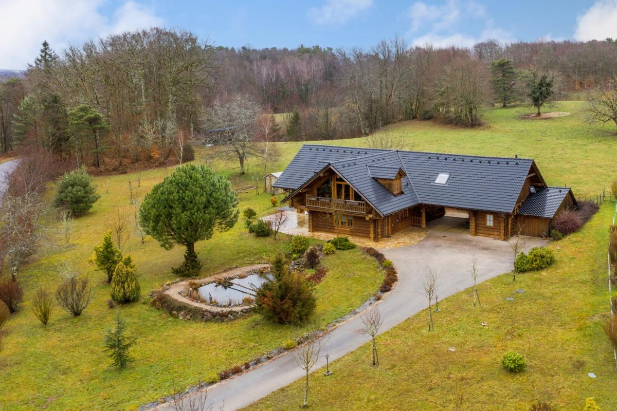 5 bedroom chalet in Saint Martin La Meanne, Corrèze, France