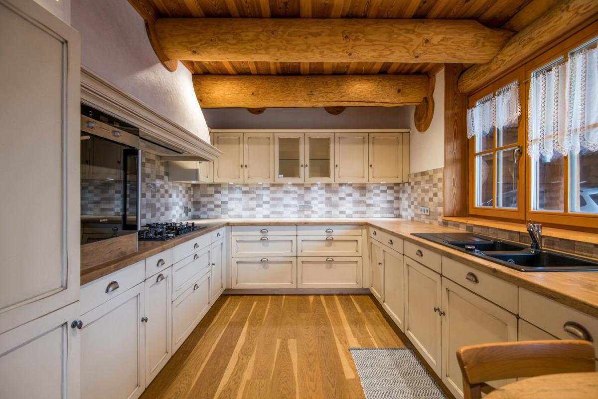 5 bedroom chalet in Saint Martin La Meanne, Corrèze, France