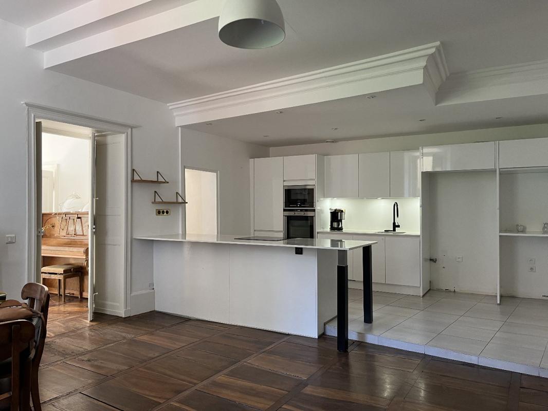 2 bedroom appartement bourgeois in Figeac, Lot, France