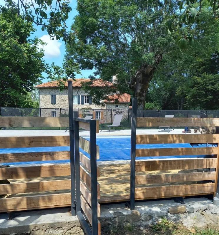 9 bedroom maison in 30 Km Ne De Figeac, Lot, France