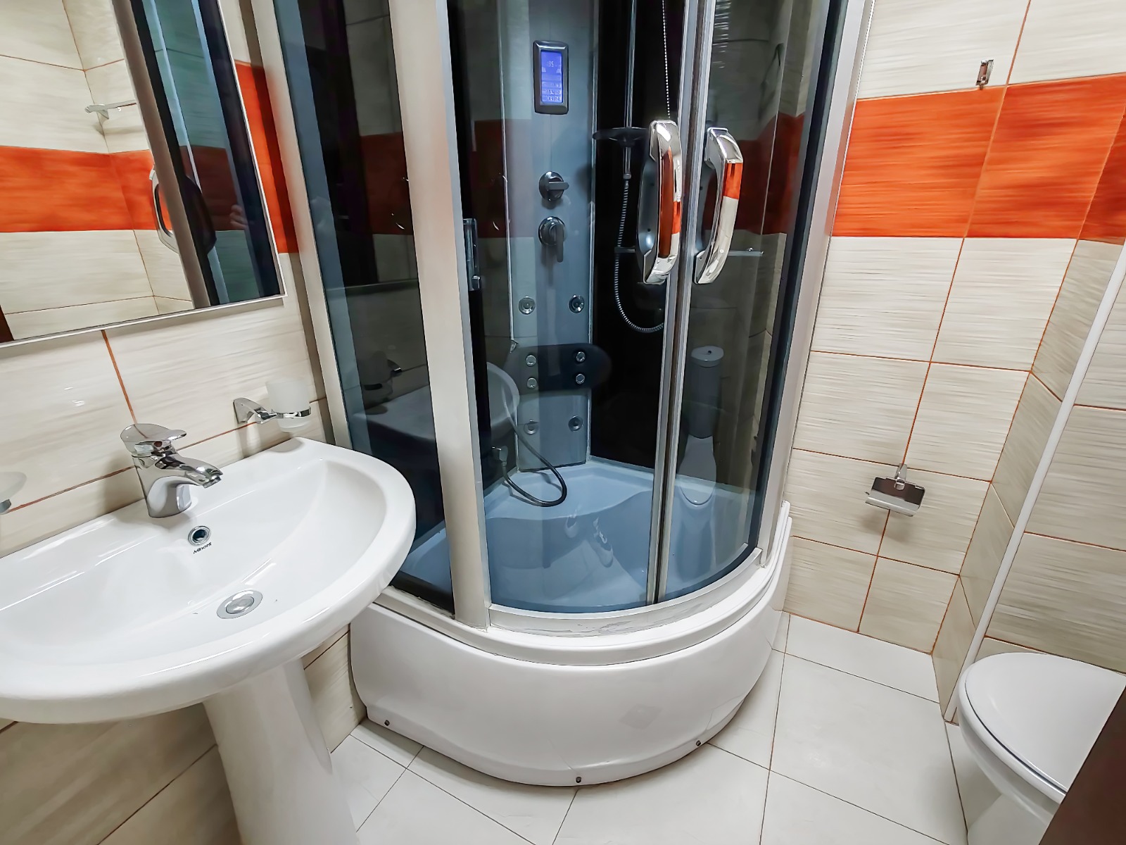 Bright 3-Bedroom Apartment, 78 m², Budva