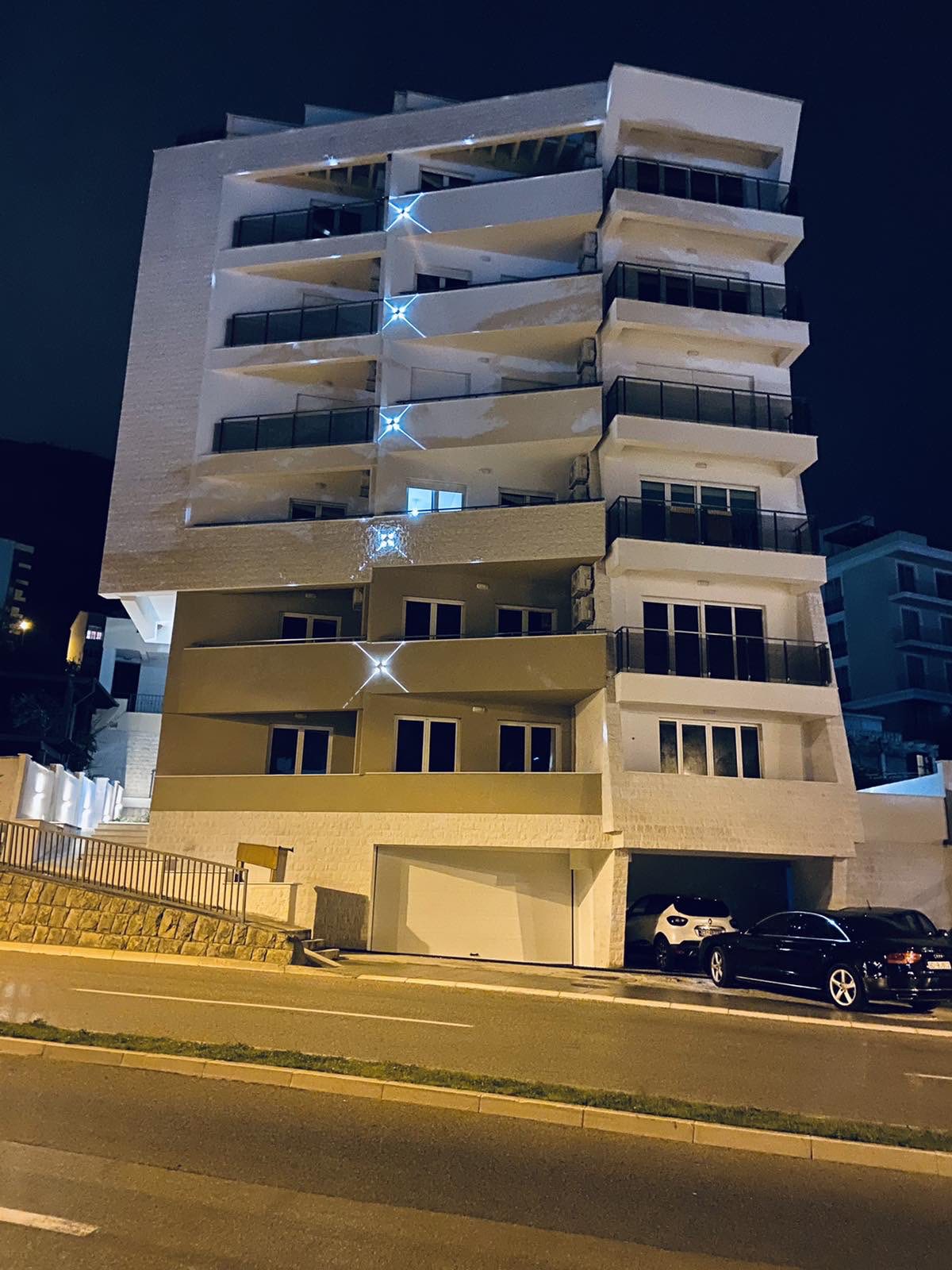 stan budva becici trosoban