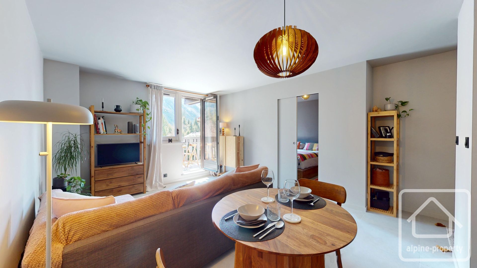 Newly Renovated One Bedroom Apartment In Les Praz With Spacious Mont Blanc-facing Balcony, Private Underground Parking, Cave And Ski Locker, 1km From Chamonix Centre. – HERON