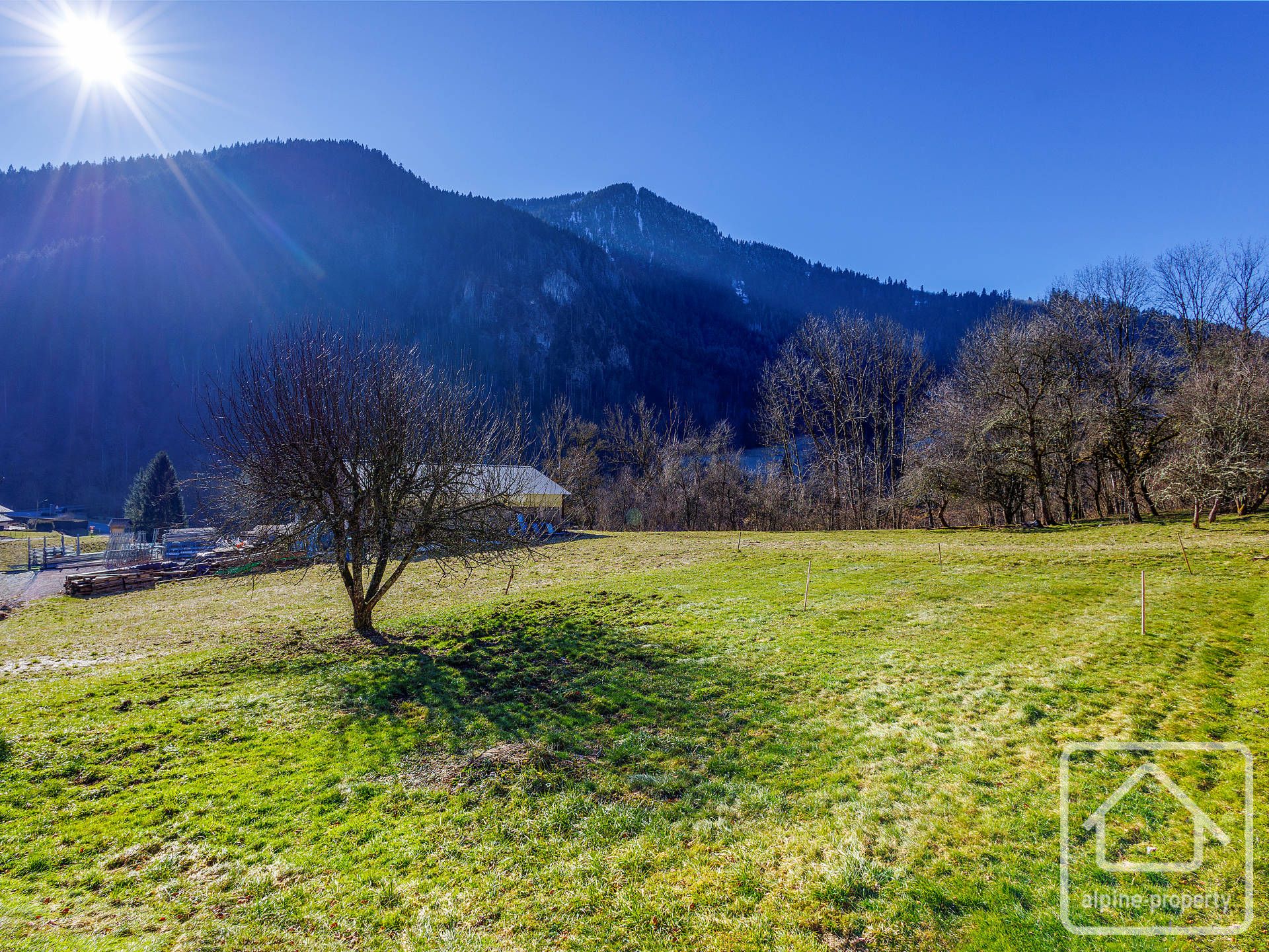 A Sunny, Flat Plot Of Land Sold With Planning Permission For A 219m2 Property. – TERRAINBASTHEX