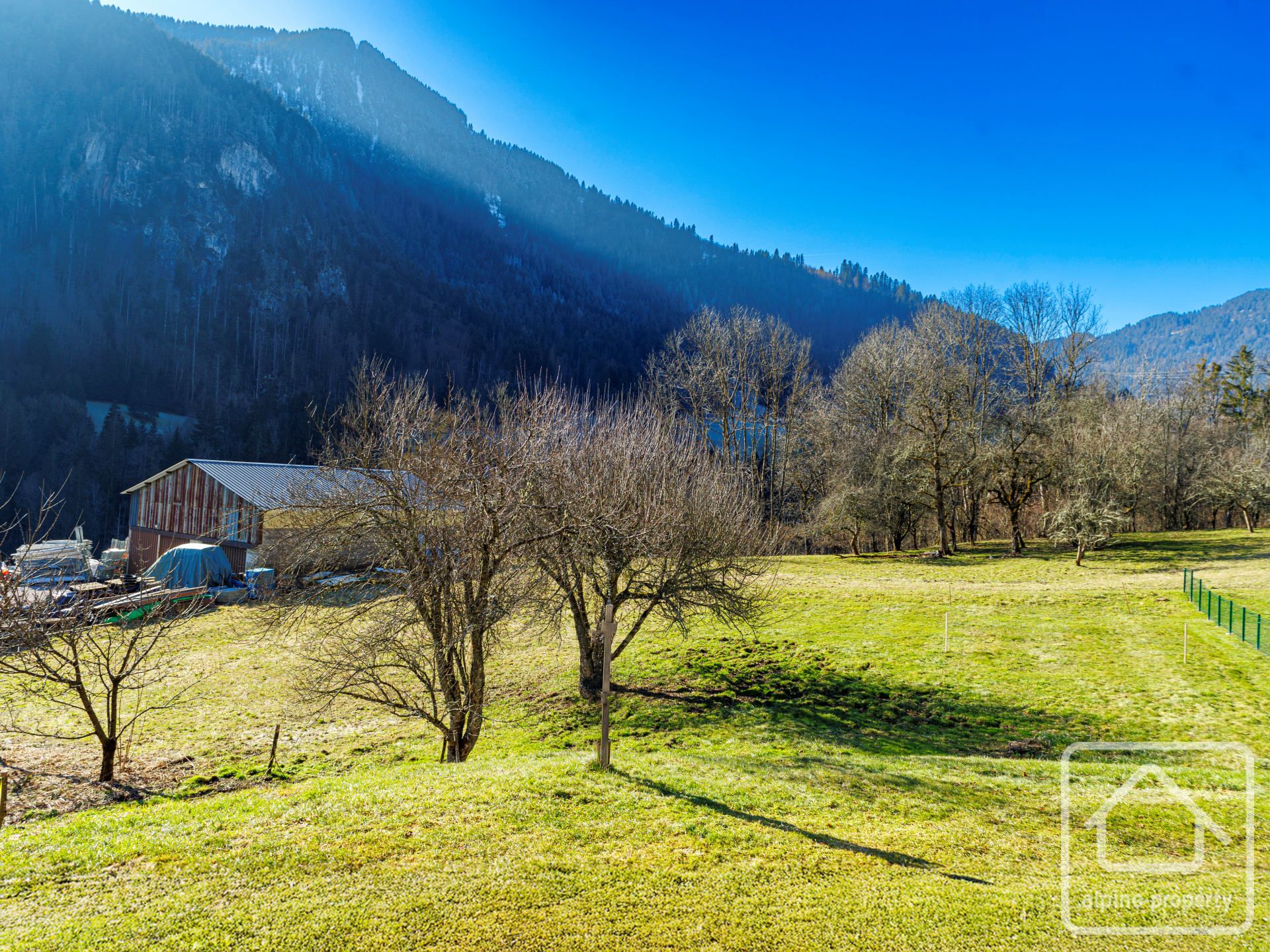 A Sunny, Flat Plot Of Land Sold With Planning Permission For A 219m2 Property. – TERRAINBASTHEX