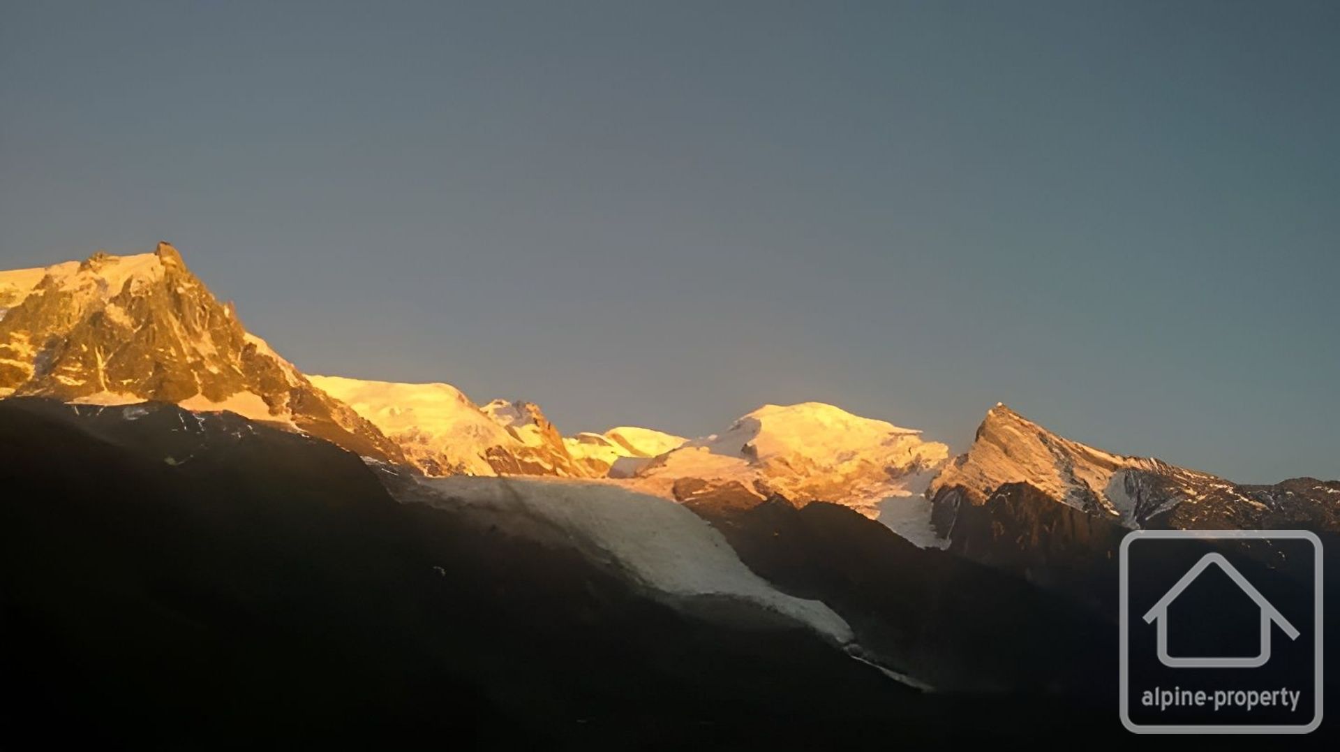 Prime Buildable Land Plot Of 1221m2 With Stunning Mont Blanc Views, 5 Minute Walk To Chamonix Centre, One Hour From Geneva. – MOUSSOUX