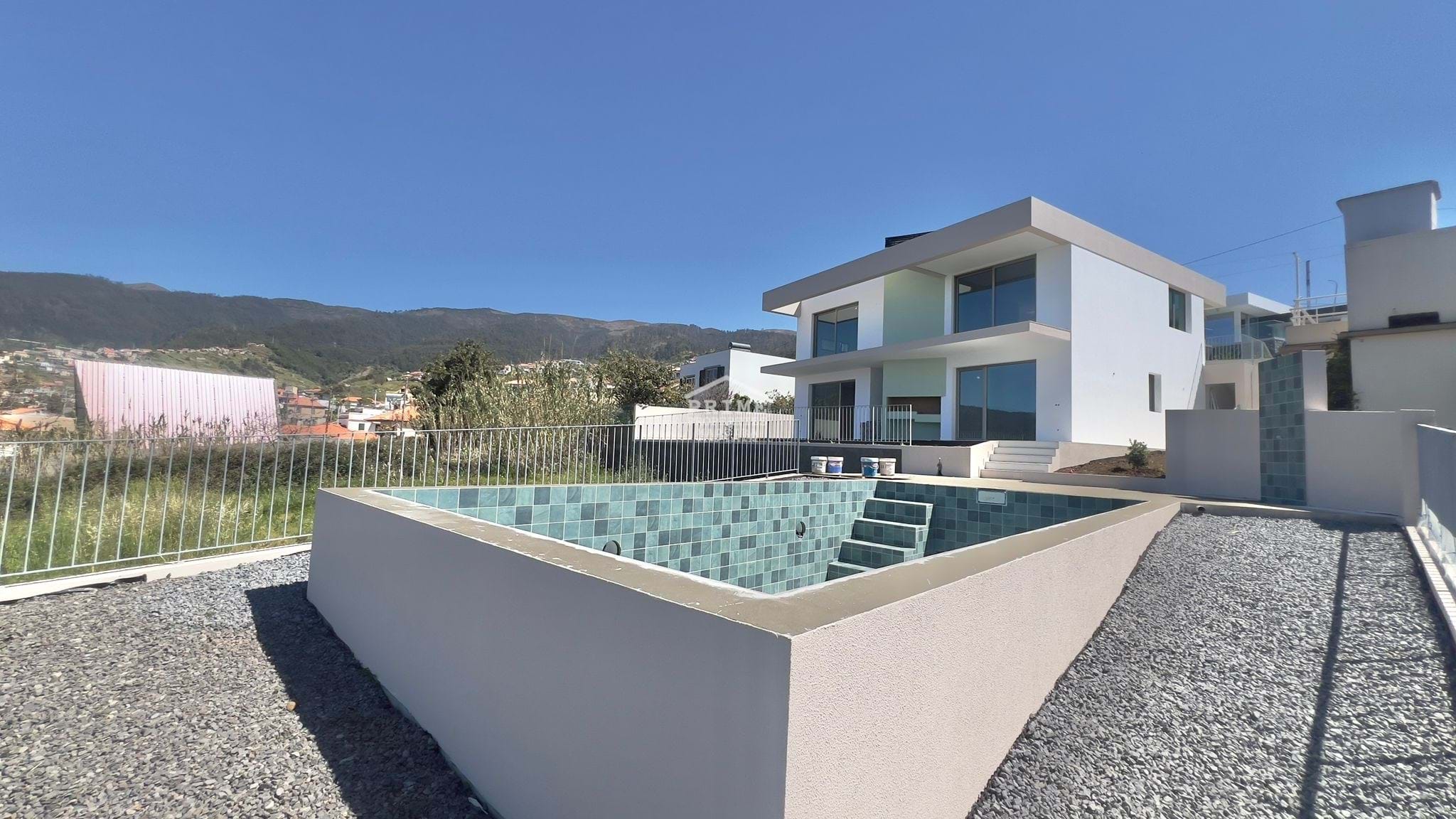 2 bedroom Villa in Arco Da Calheta, Ilha Da Madeira, Portugal – 1450