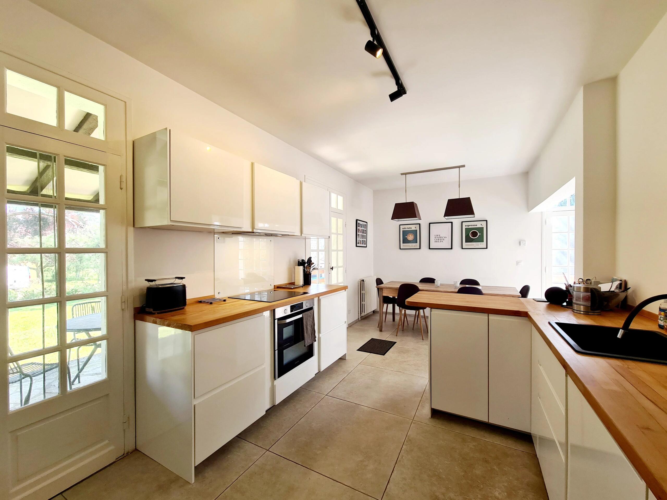 Gourdon, Lot – 5 Bedroom House with Pool, Terrace and Countryside Charm, Midi-Pyrénées – France – BVI82066