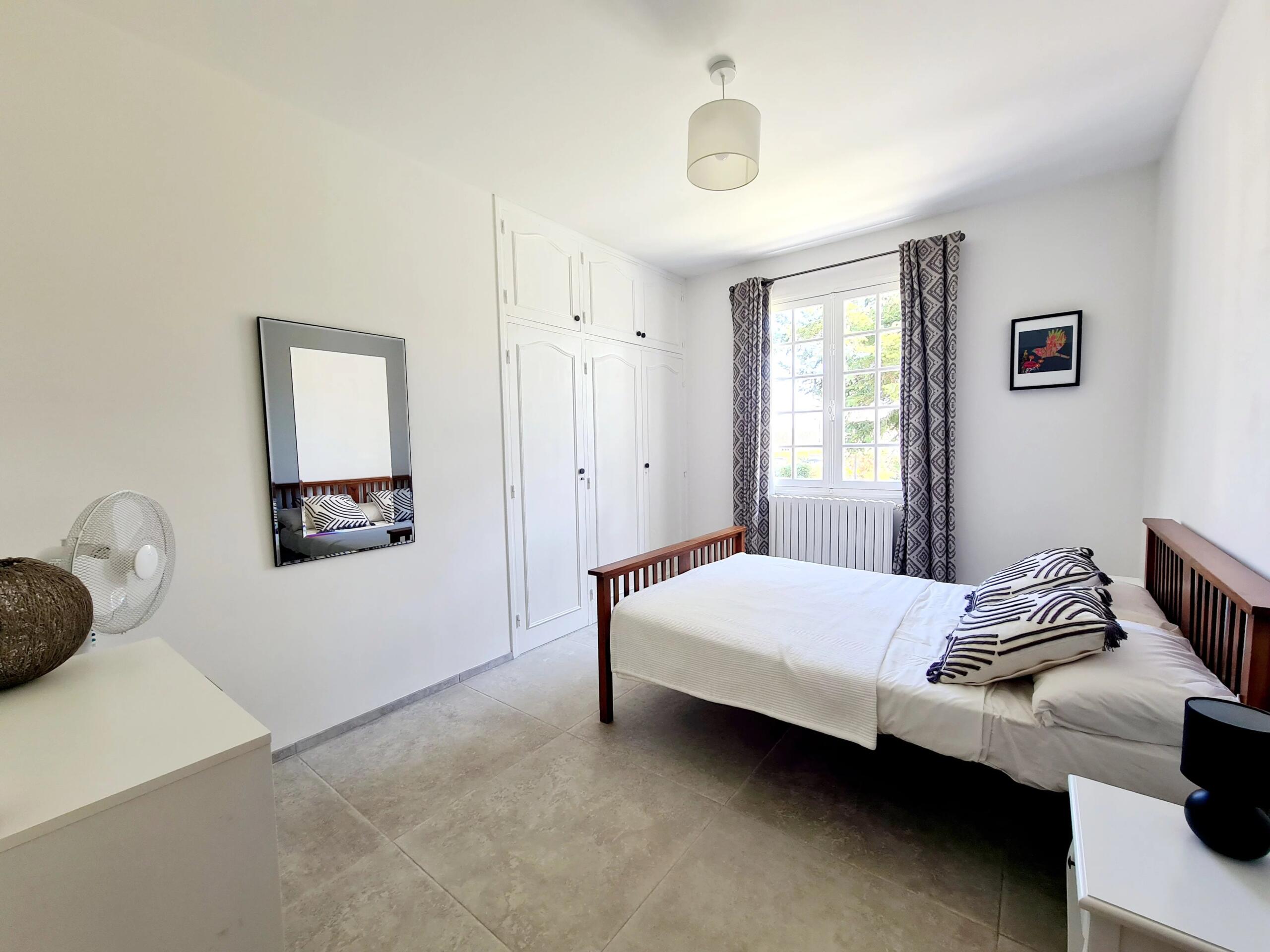 Gourdon, Lot – 5 Bedroom House with Pool, Terrace and Countryside Charm, Midi-Pyrénées – France – BVI82066