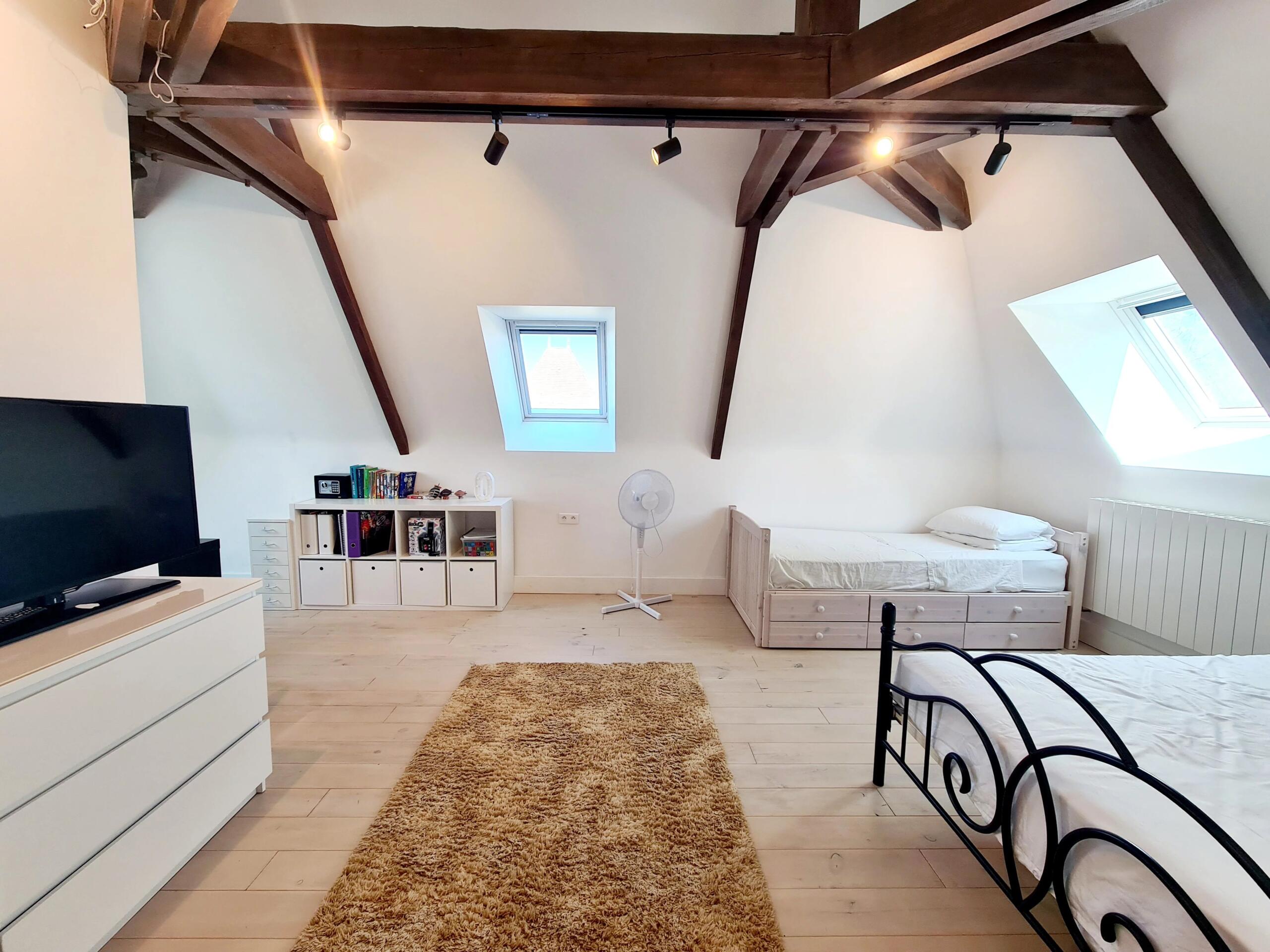 Gourdon, Lot – 5 Bedroom House with Pool, Terrace and Countryside Charm, Midi-Pyrénées – France – BVI82066