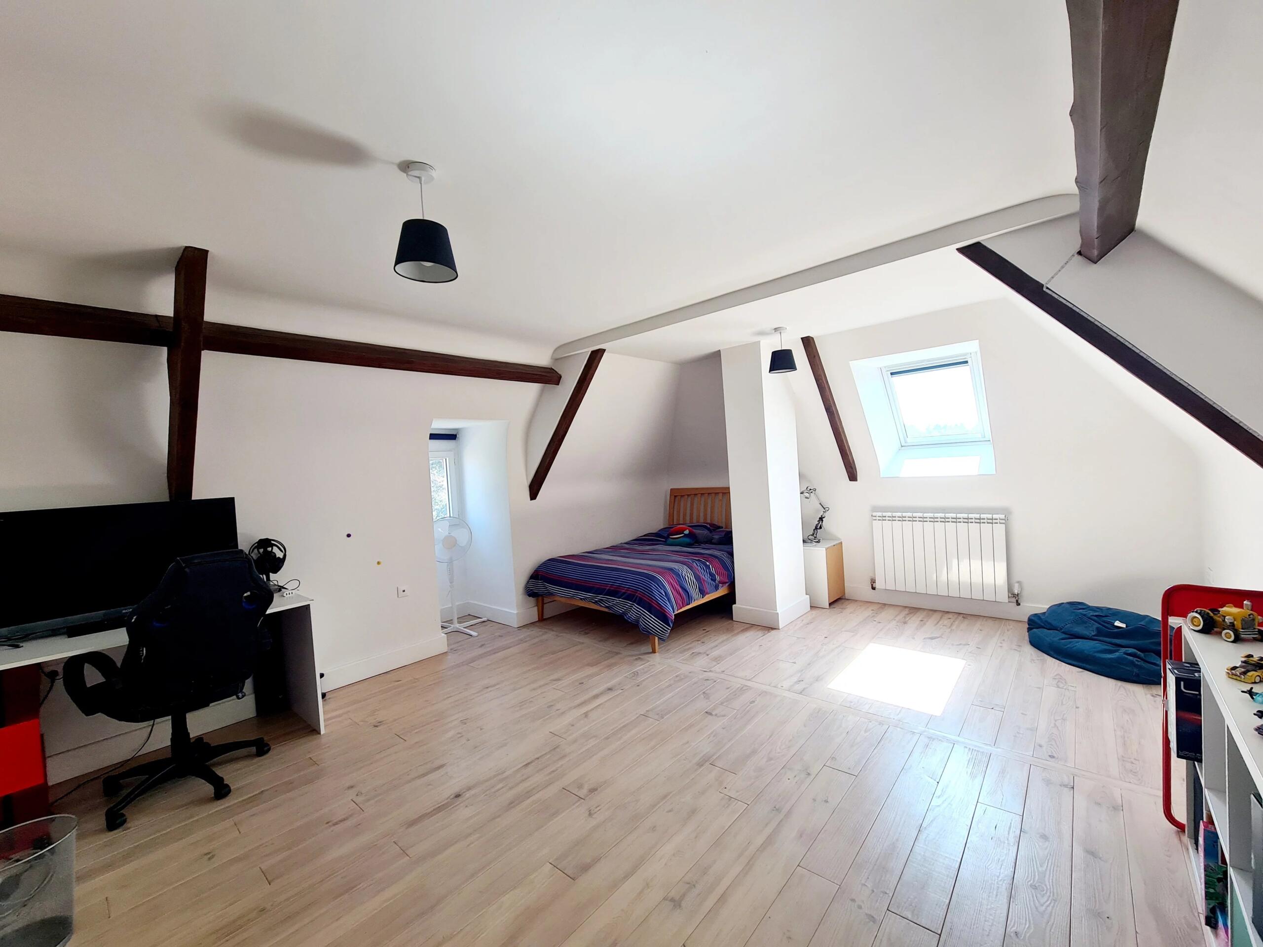 Gourdon, Lot – 5 Bedroom House with Pool, Terrace and Countryside Charm, Midi-Pyrénées – France – BVI82066