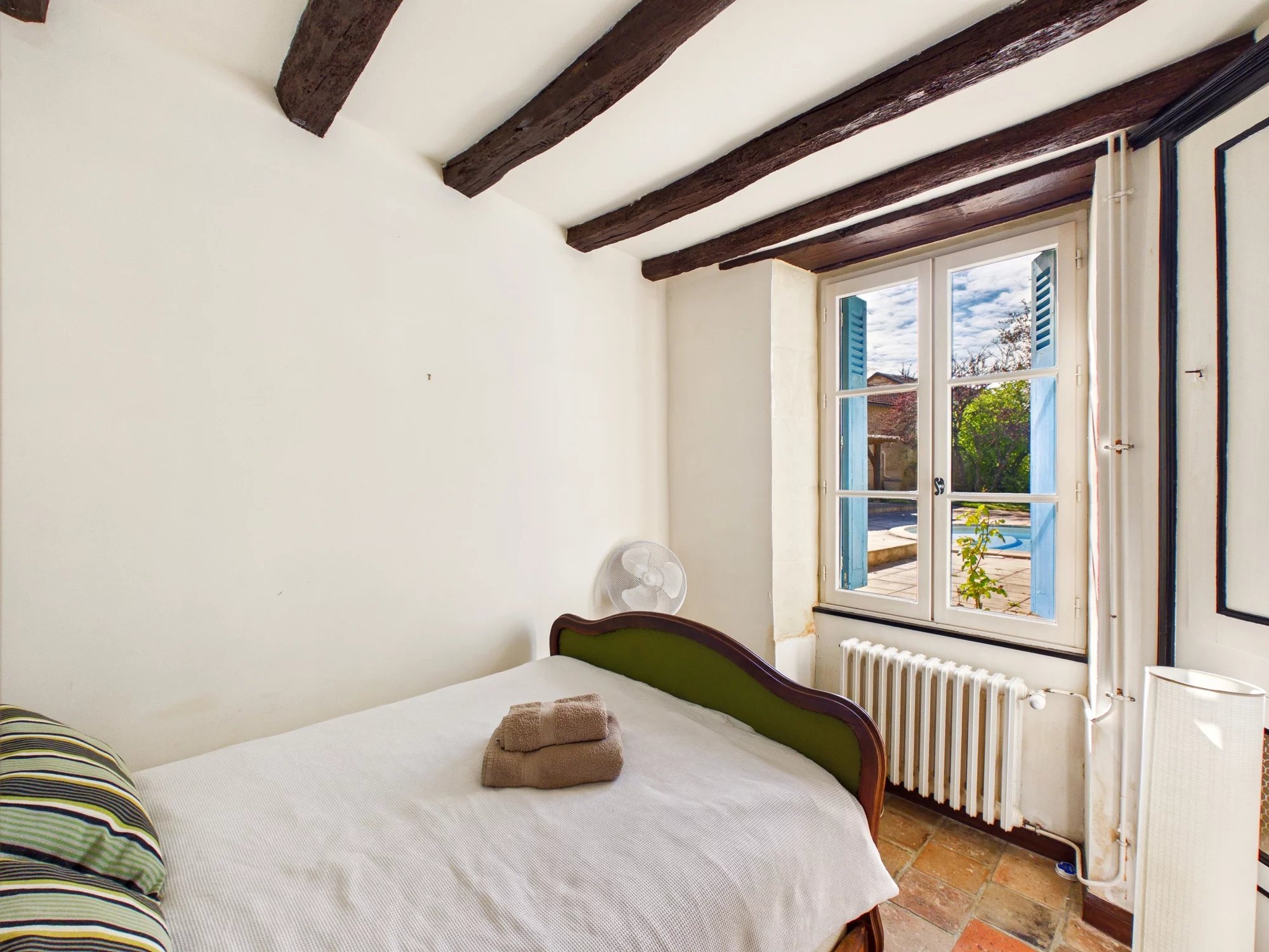 Exceptional country estate with guest accommodation, private lake and pool, near Poitiers, Poitou-Charentes – France – BVI83591