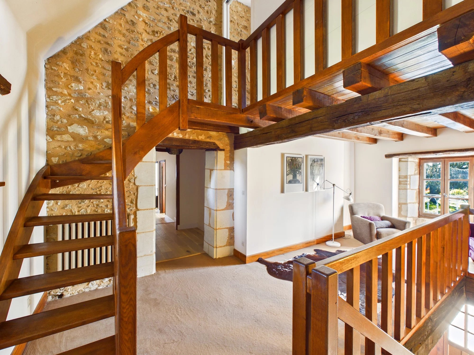 Exceptional country estate with guest accommodation, private lake and pool, near Poitiers, Poitou-Charentes – France – BVI83591