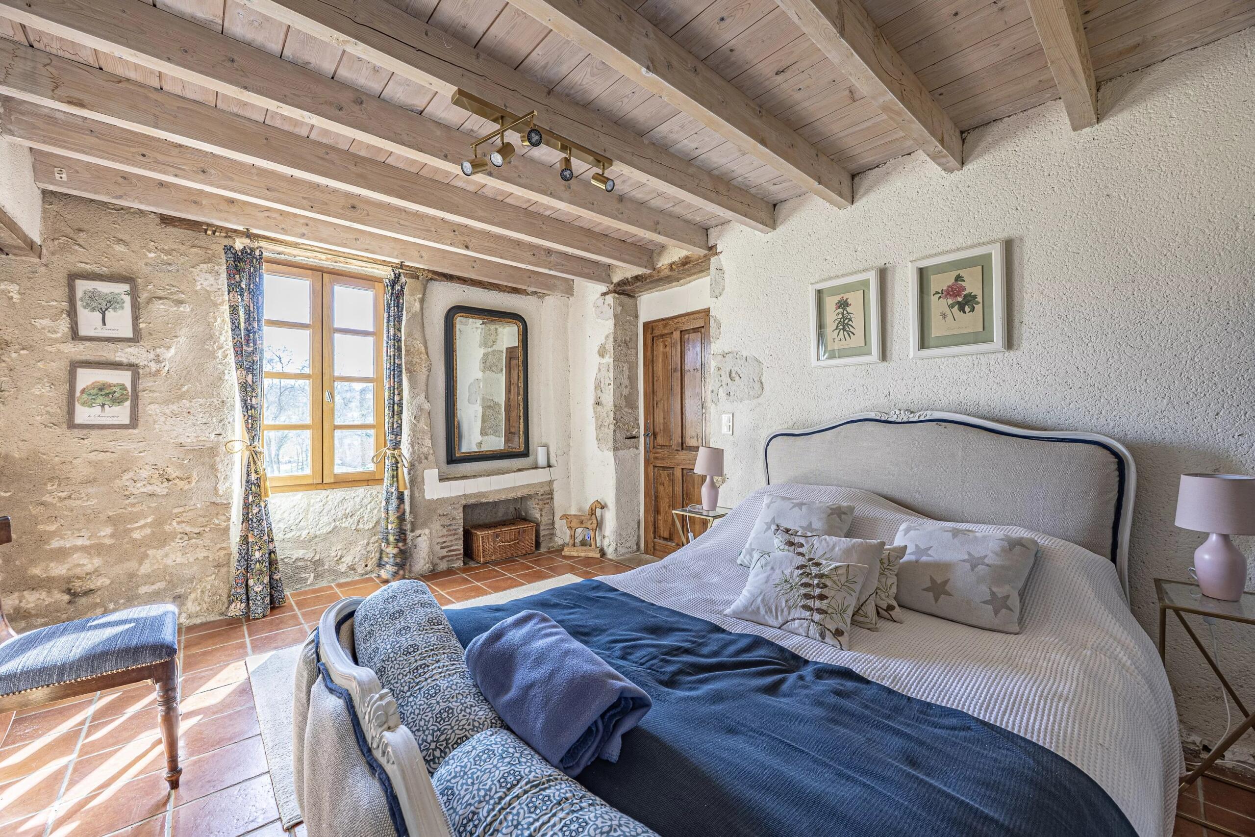 A Breathtaking Country Estate in Gascony, Midi-Pyrénées – France – BVI79540