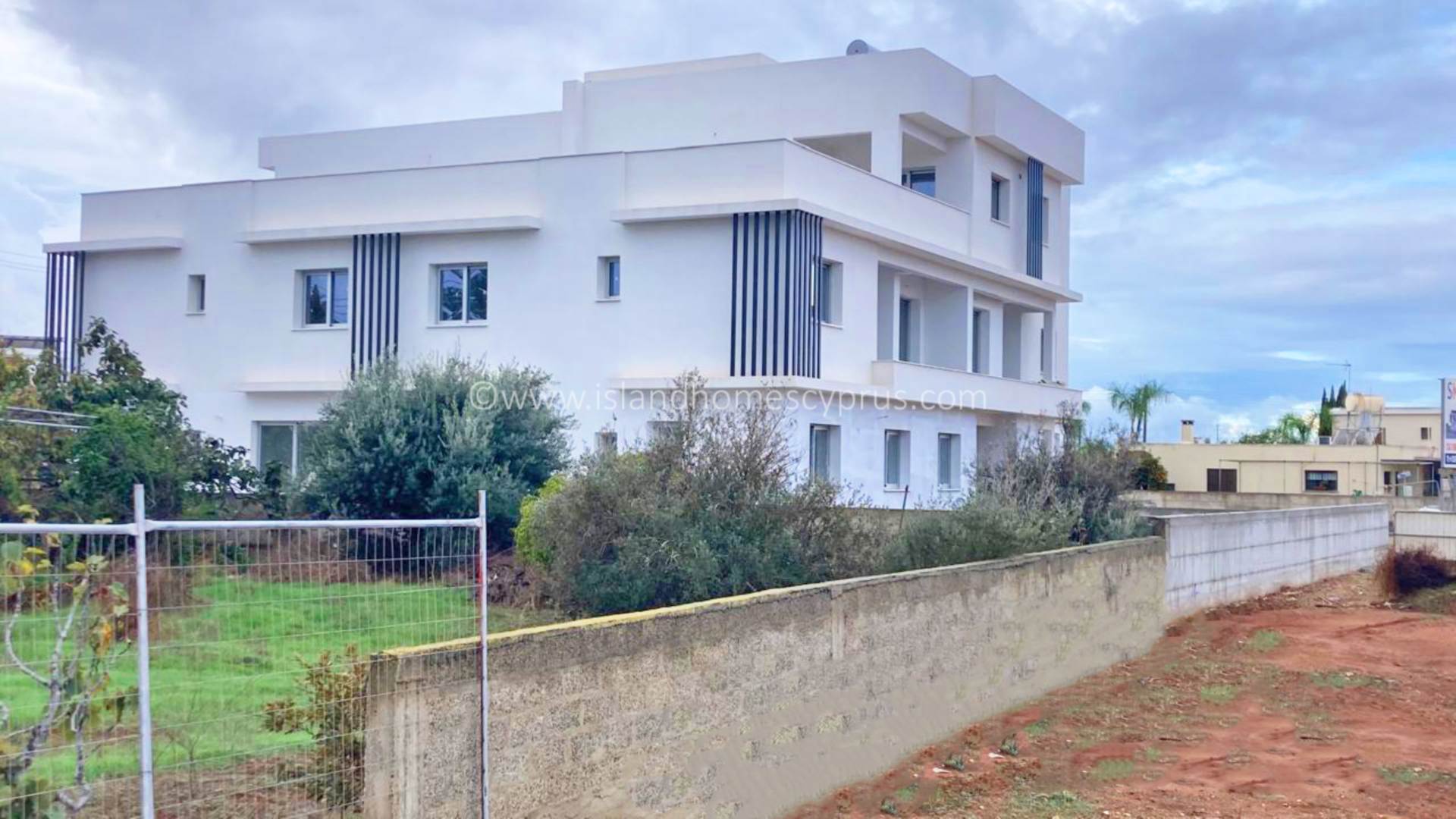 3 bedroom Apartment in Deryneia, Famagusta, Cyprus – IkD107dp