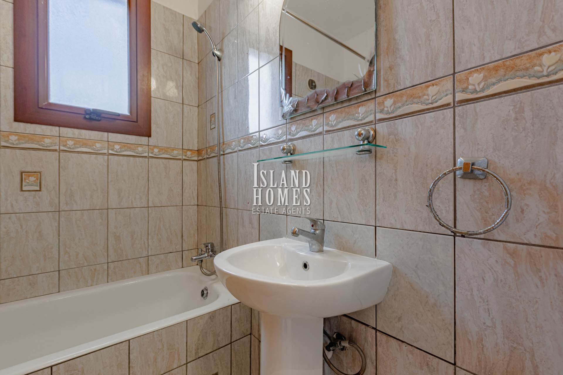 2 bedroom Apartment in Liopetri, Famagusta, Cyprus – TcL105