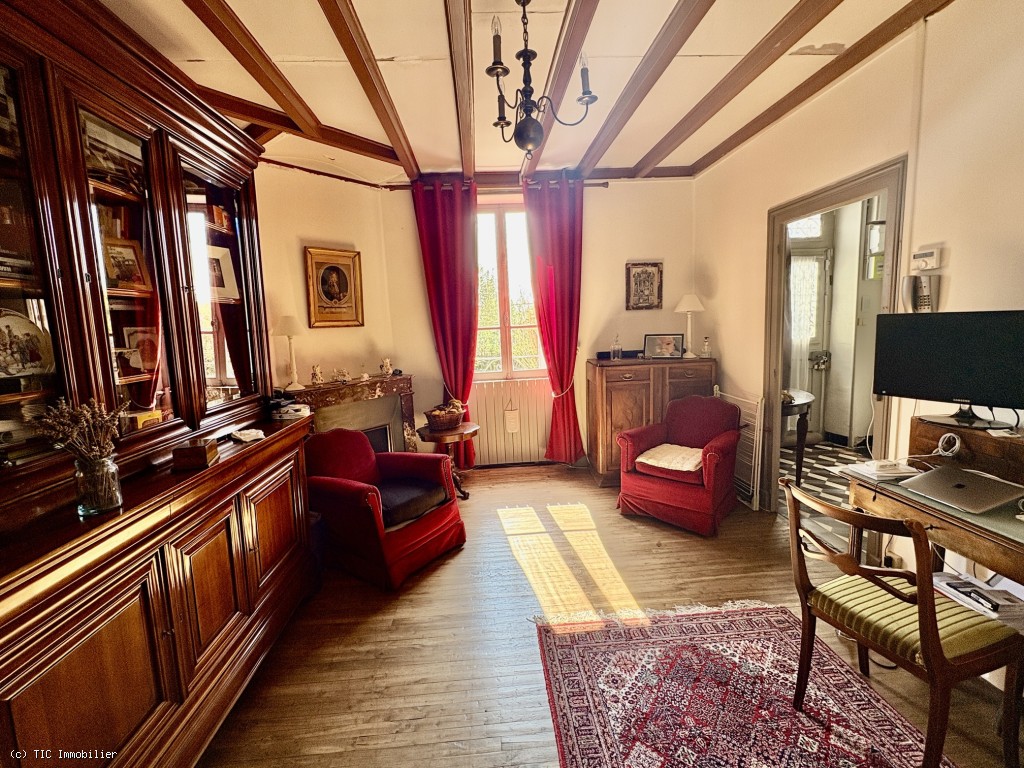 2 bedroom House in Verteuil-Sur-Charente, France – r7459