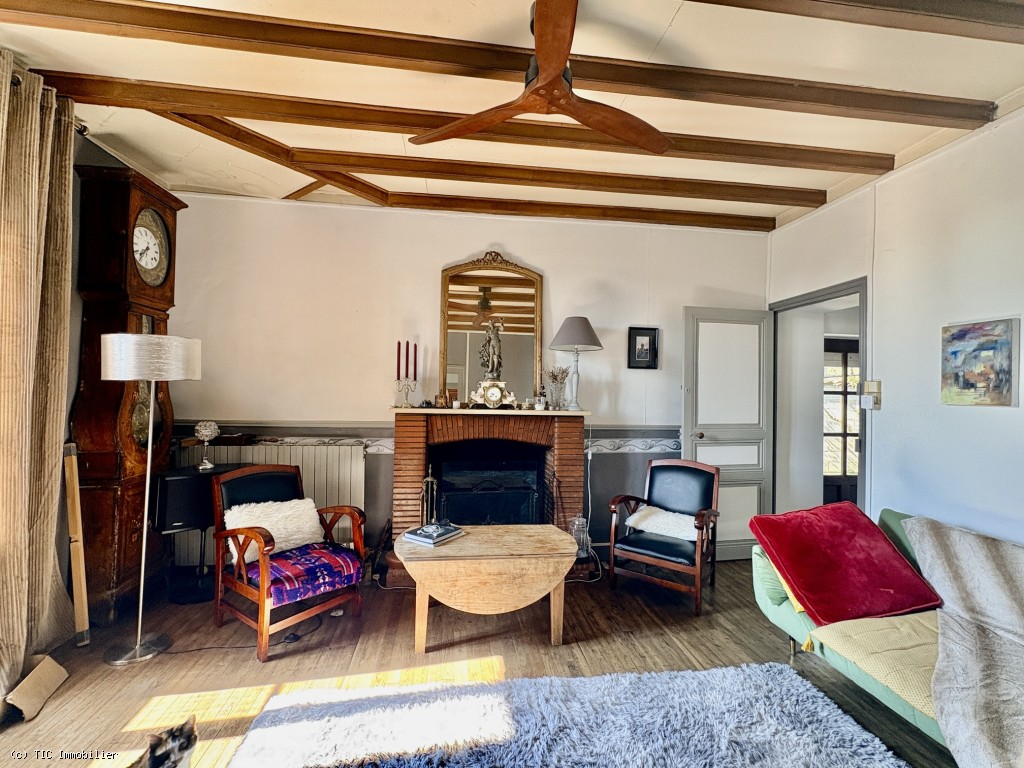 2 bedroom House in Verteuil-Sur-Charente, France – r7459