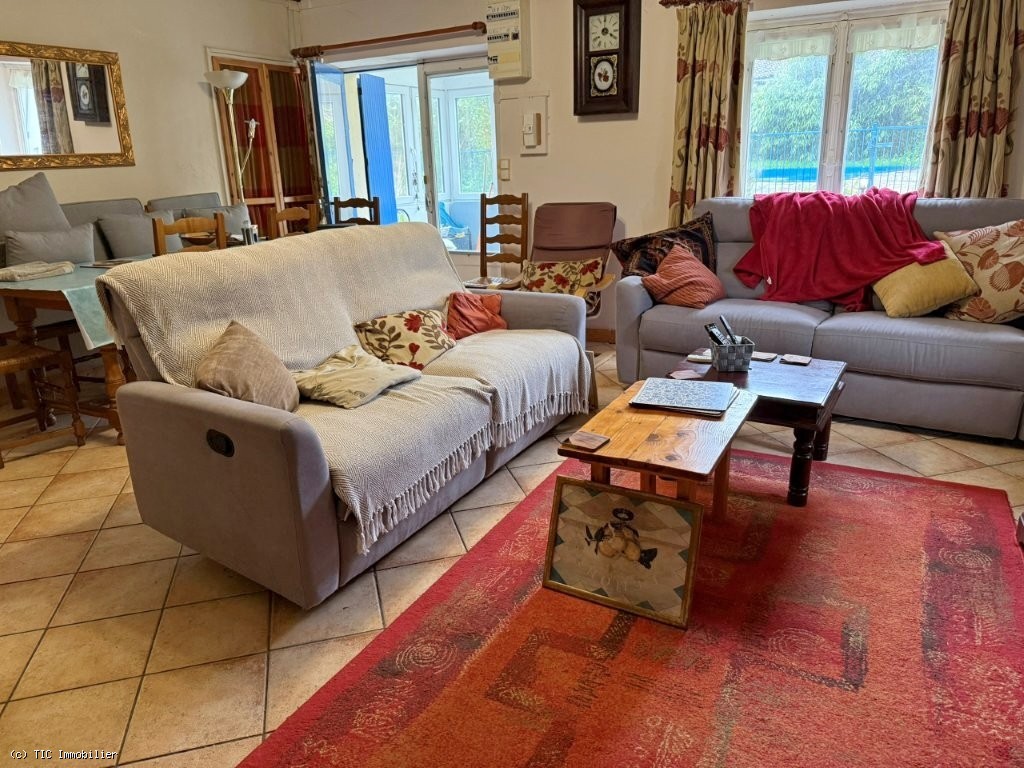 5 bedroom House in Nanteuil-En-Vallee, Nanteuil-En-Vallée, France – r7449