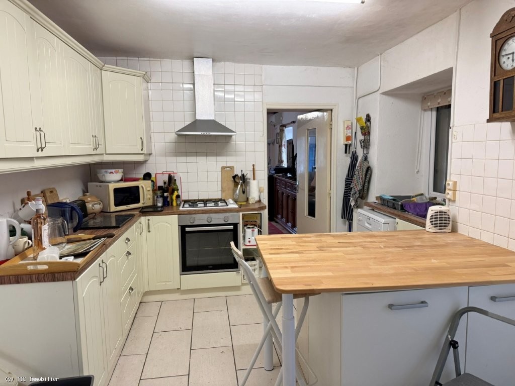 5 bedroom House in Nanteuil-En-Vallee, Nanteuil-En-Vallée, France – r7449