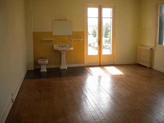 3 bedroom maison a renover in Montmoreau Saint Cybard, Charente, France