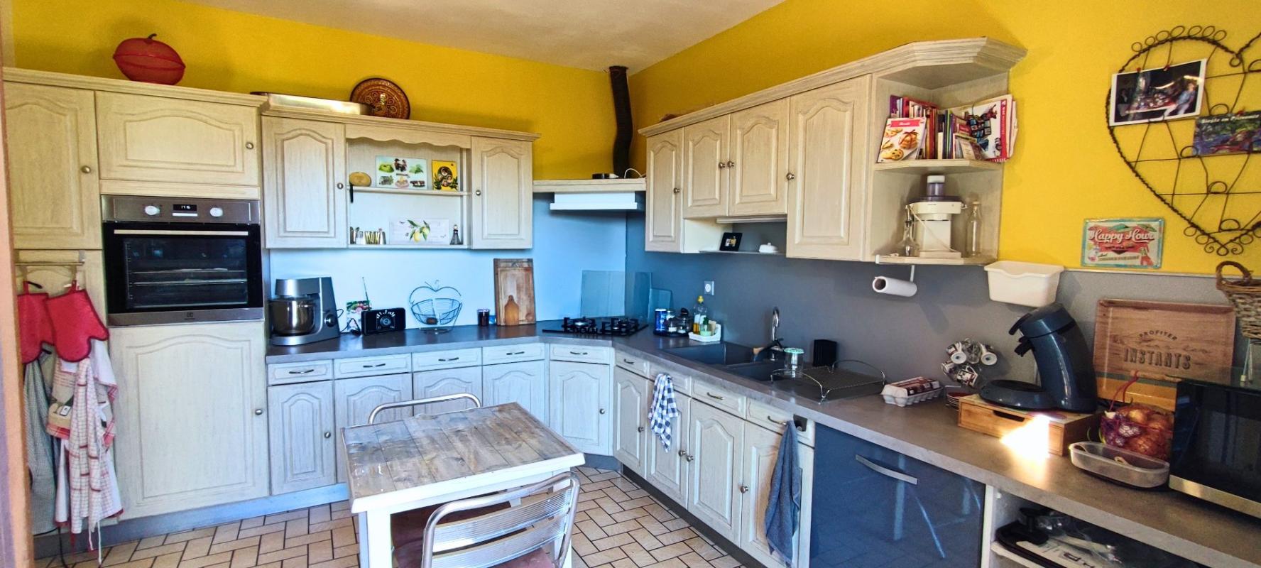 2 bedroom maison in Montbazens, Aveyron, France