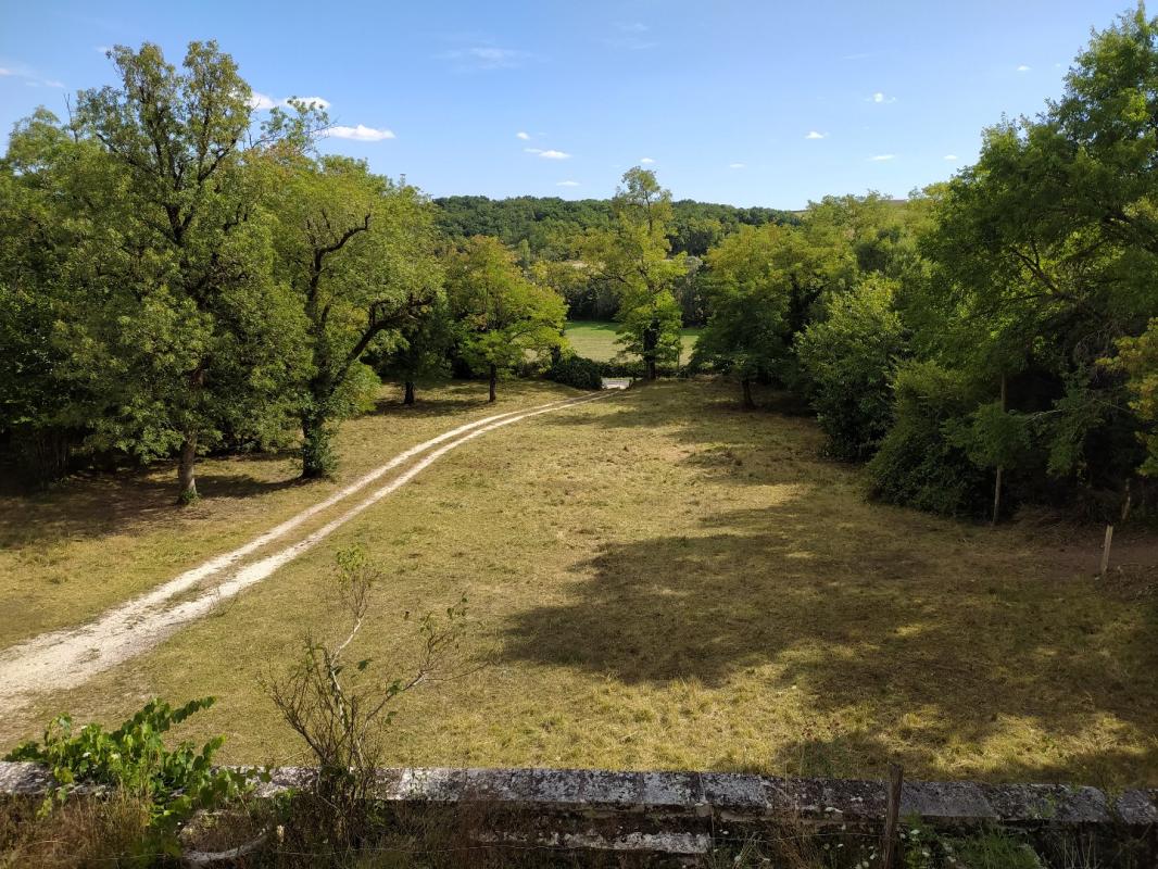 6 bedroom maison a renover in Villebois, Charente, France